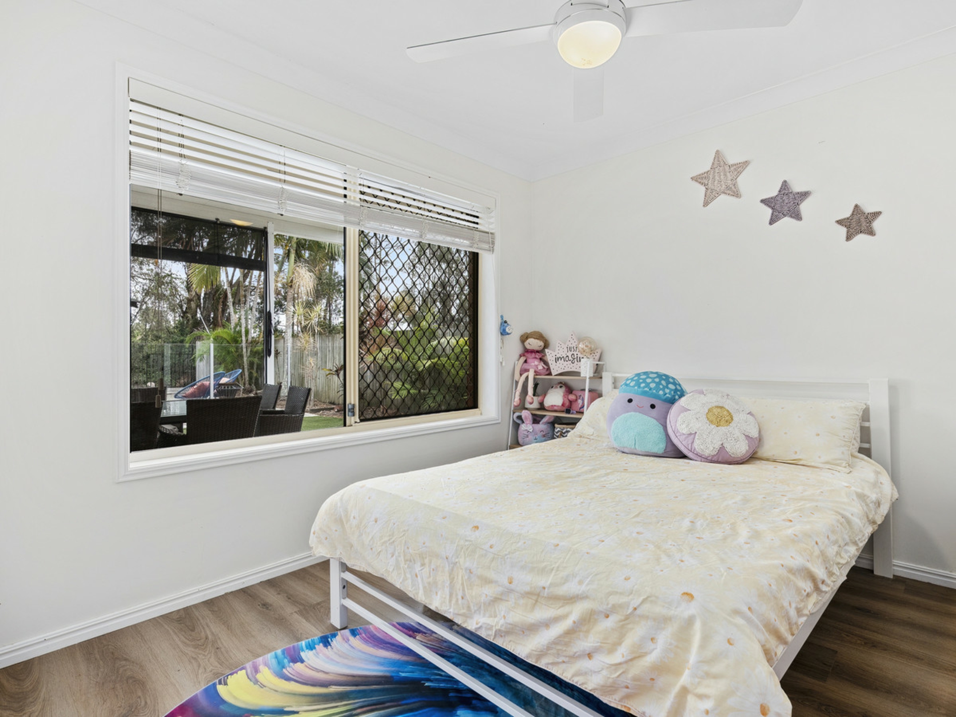 19 Gippsland Drive, HELENSVALE