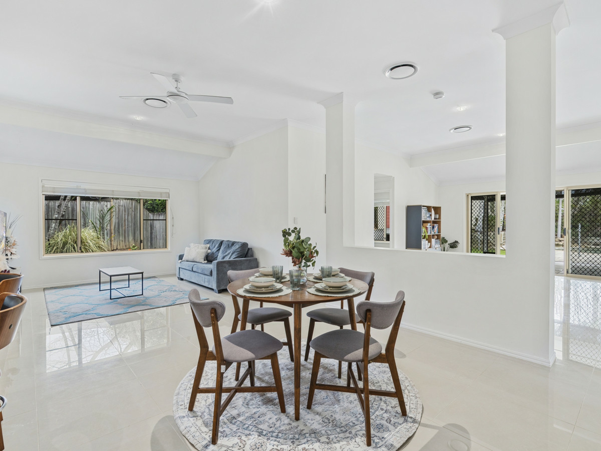 19 Gippsland Drive, HELENSVALE