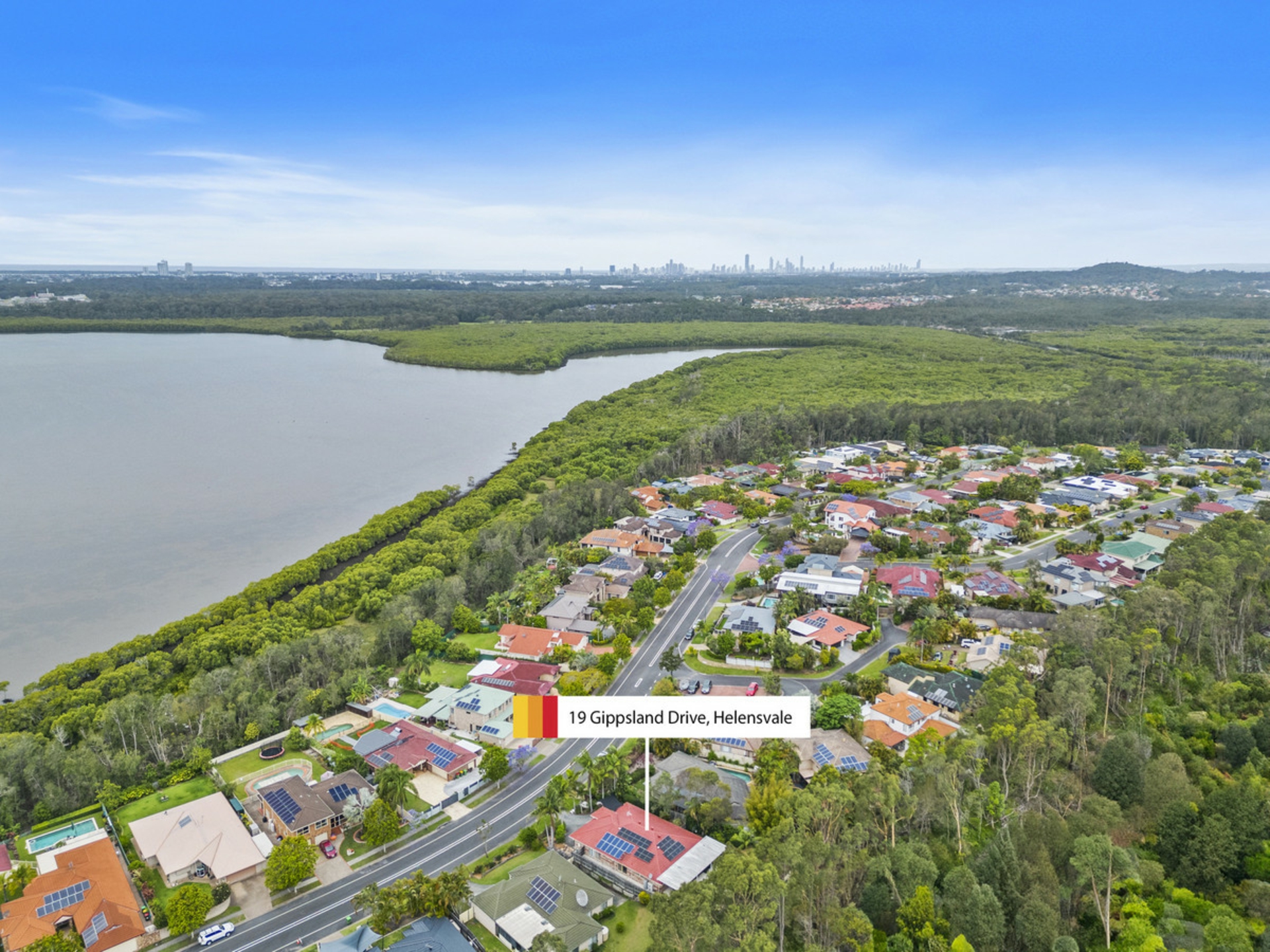 19 Gippsland Drive, HELENSVALE