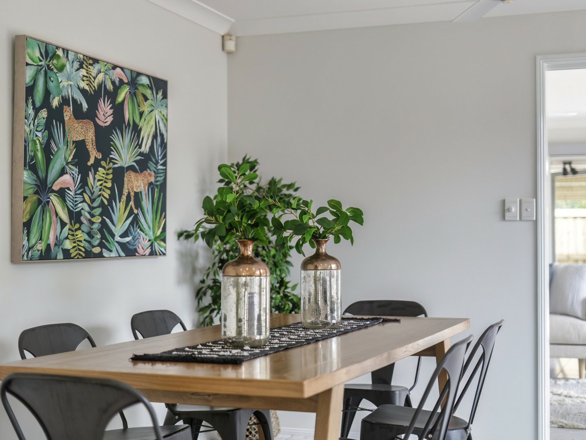25 Lakeshore Drive, HELENSVALE