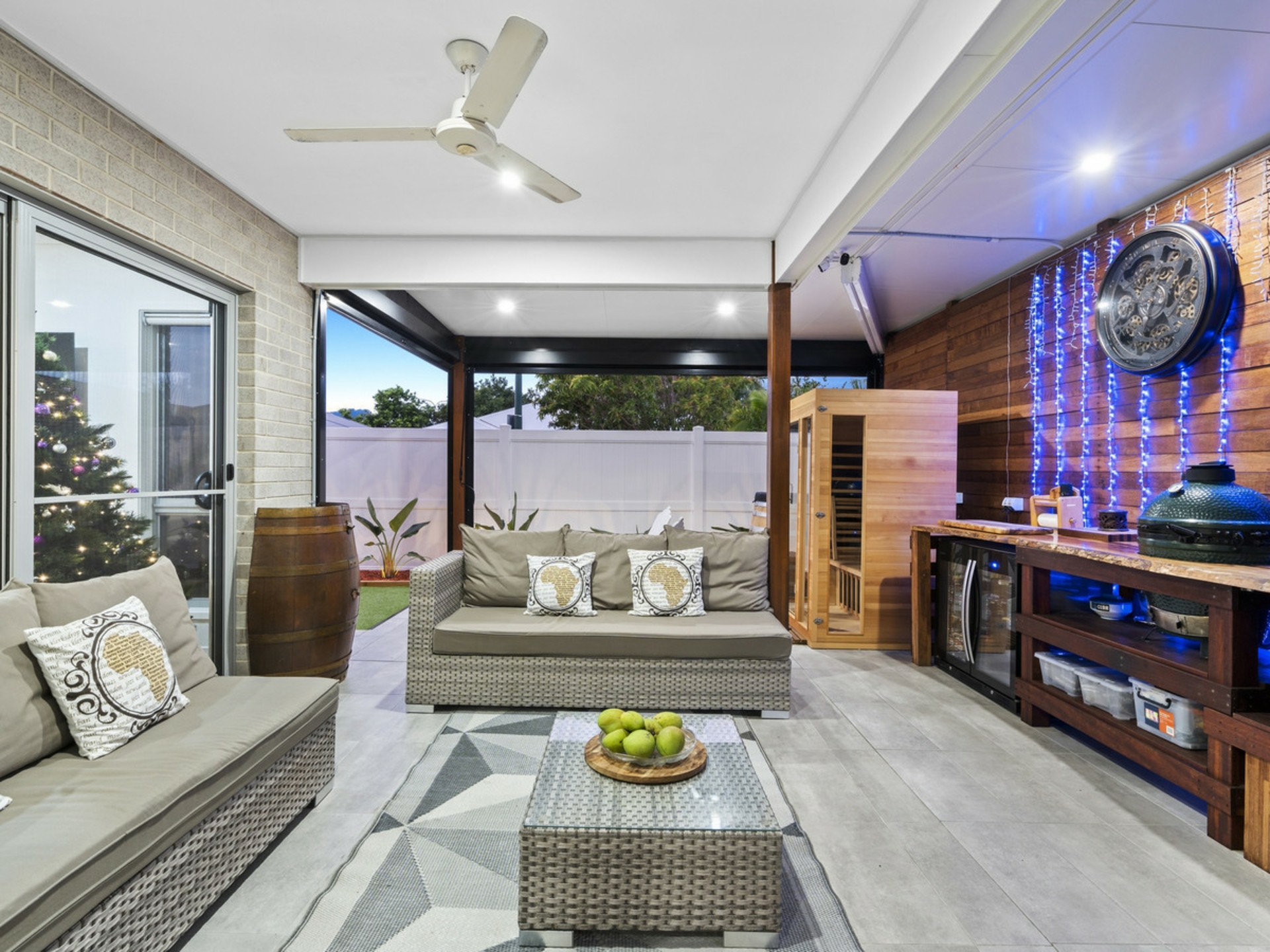 2 Oxenford Place, OXENFORD