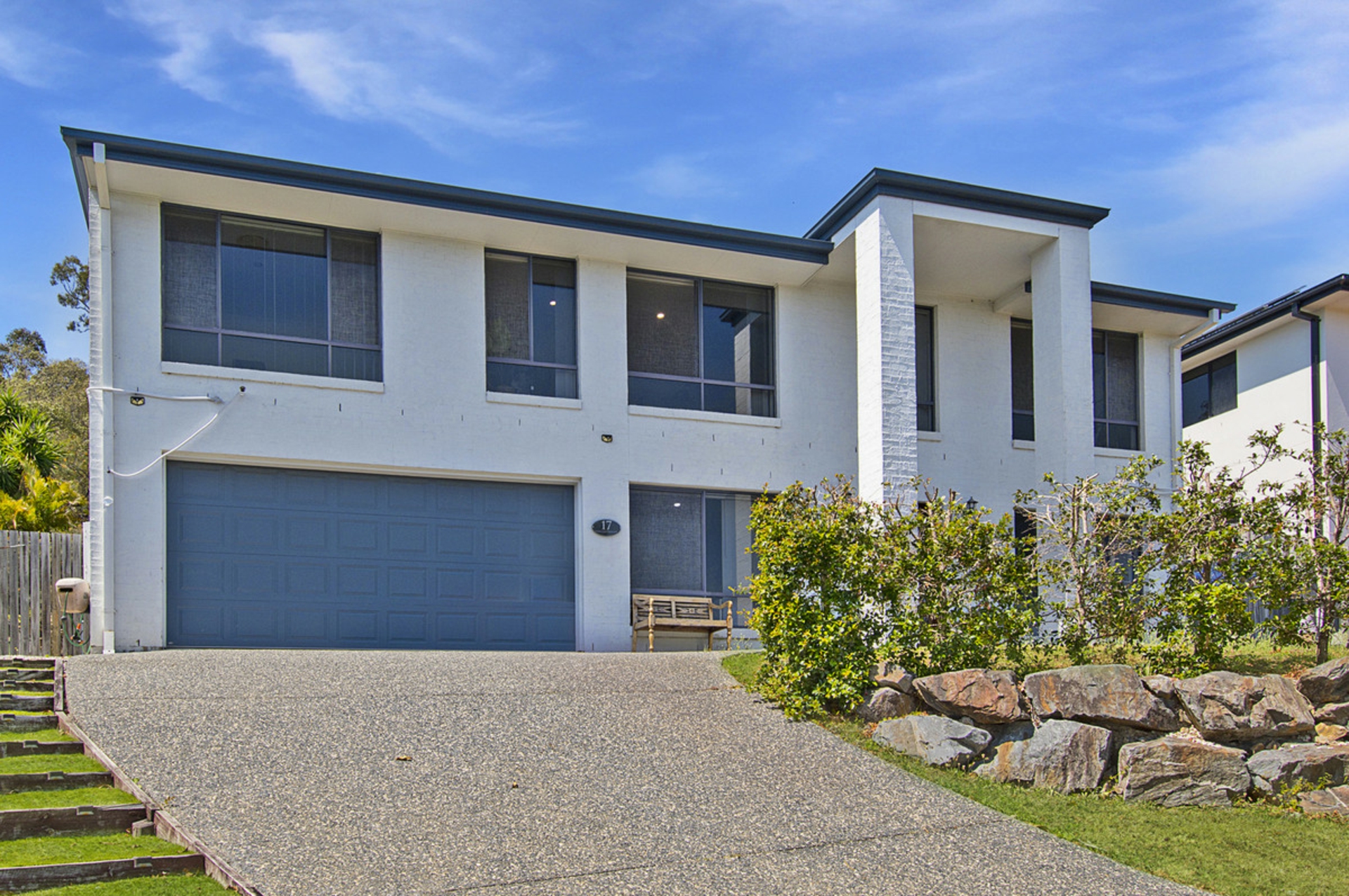17 Sangster Crescent, Pacific Pines