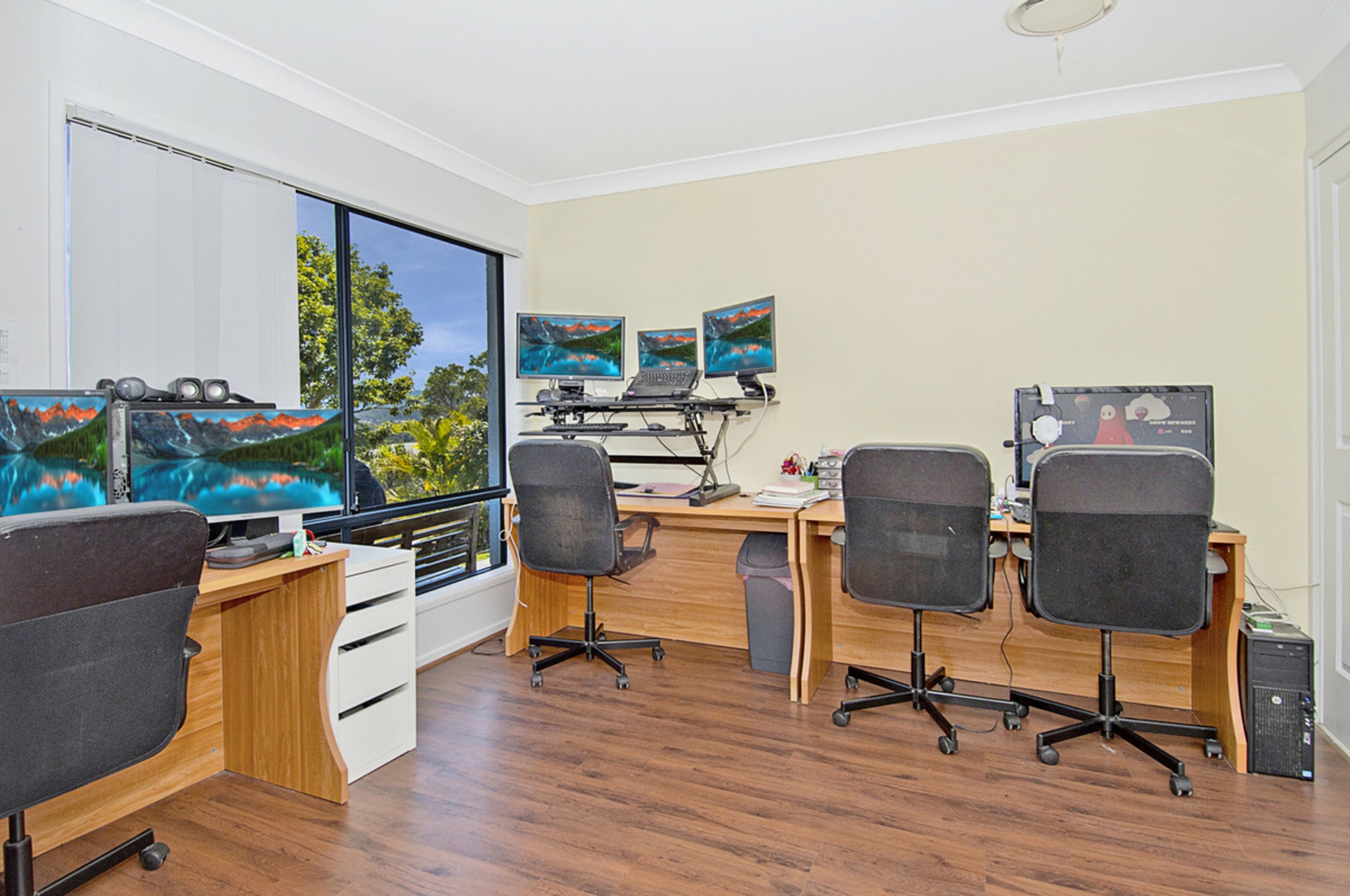 17 Sangster Crescent, Pacific Pines