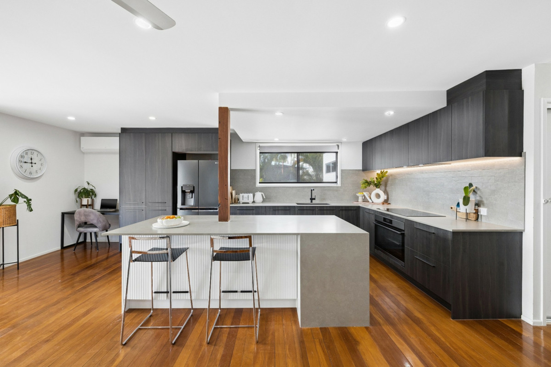 27 Lergessner Street — photo 3 of 28