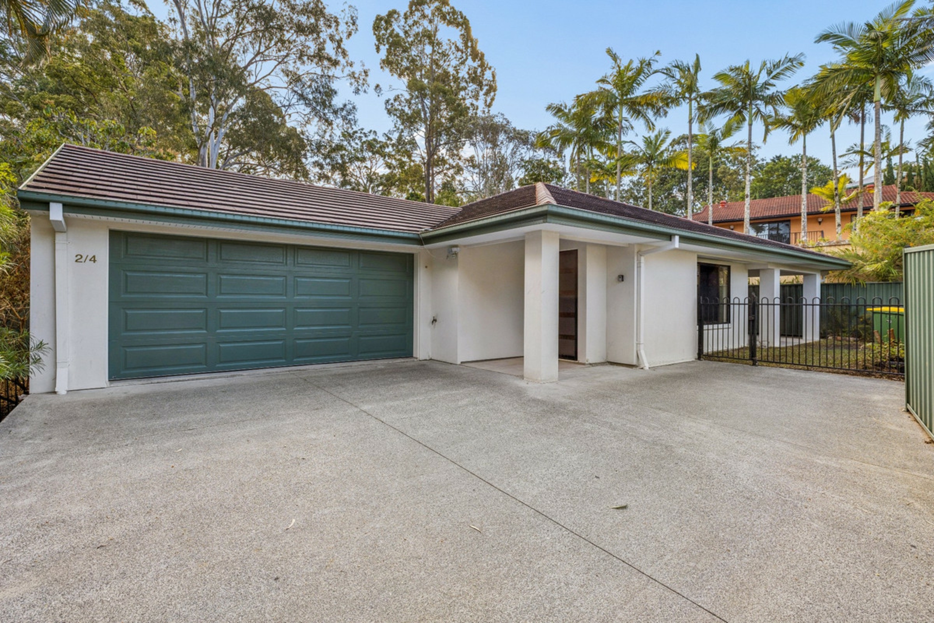 2/4 Dampier Court — photo from LJ Hooker Pacific Pines | Helensvale