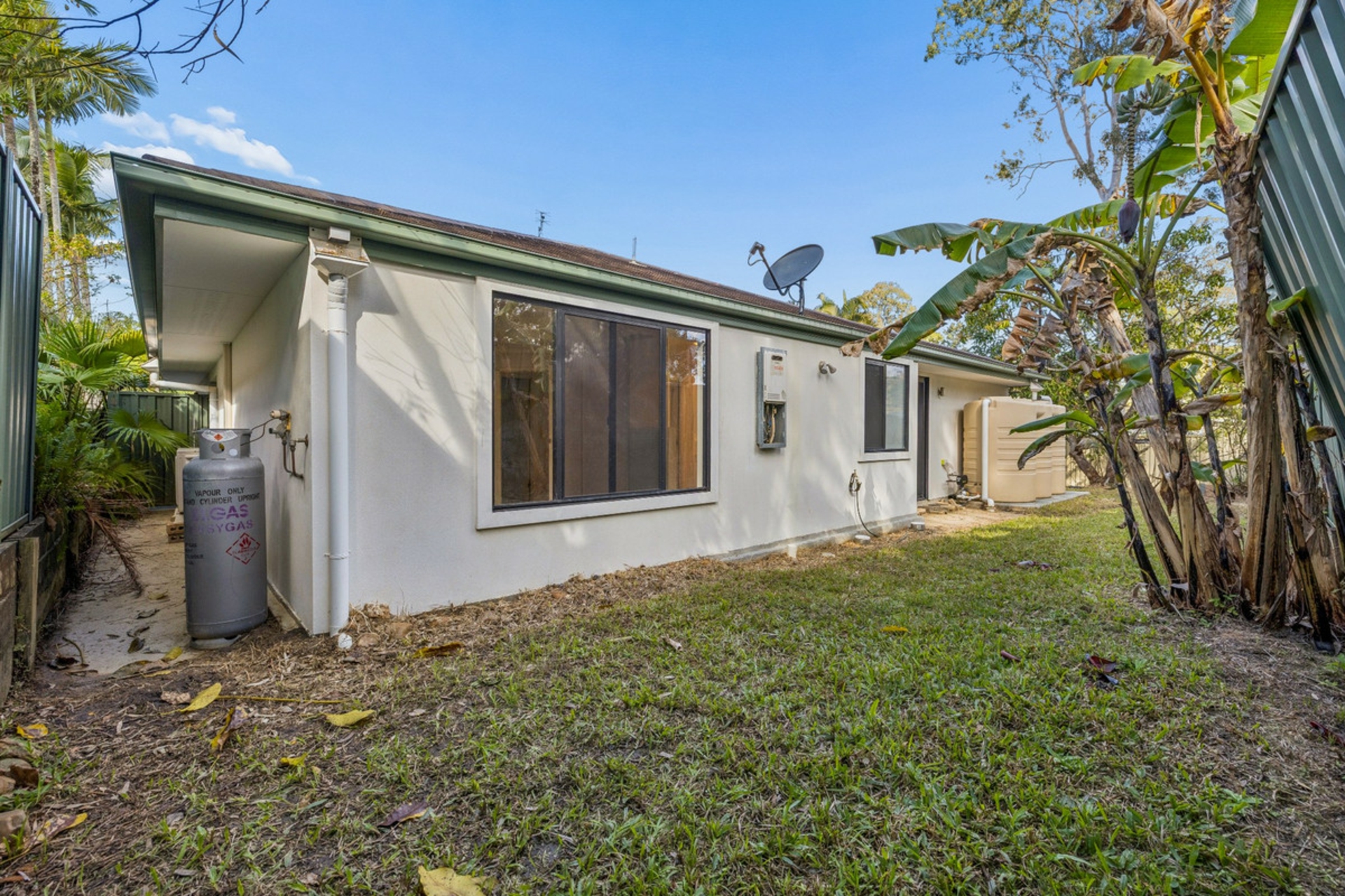 2/4 Dampier Court — photo 20 of 29