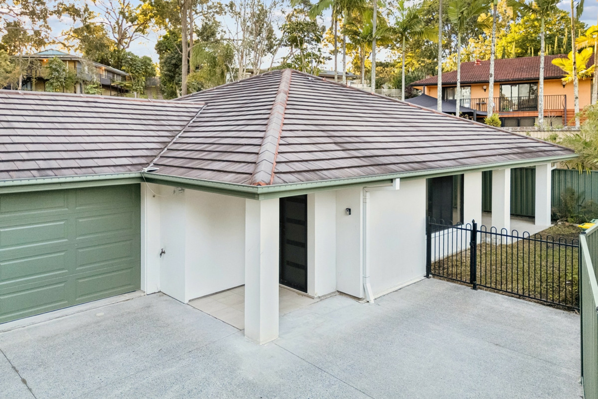 2/4 Dampier Court — photo 24 of 29