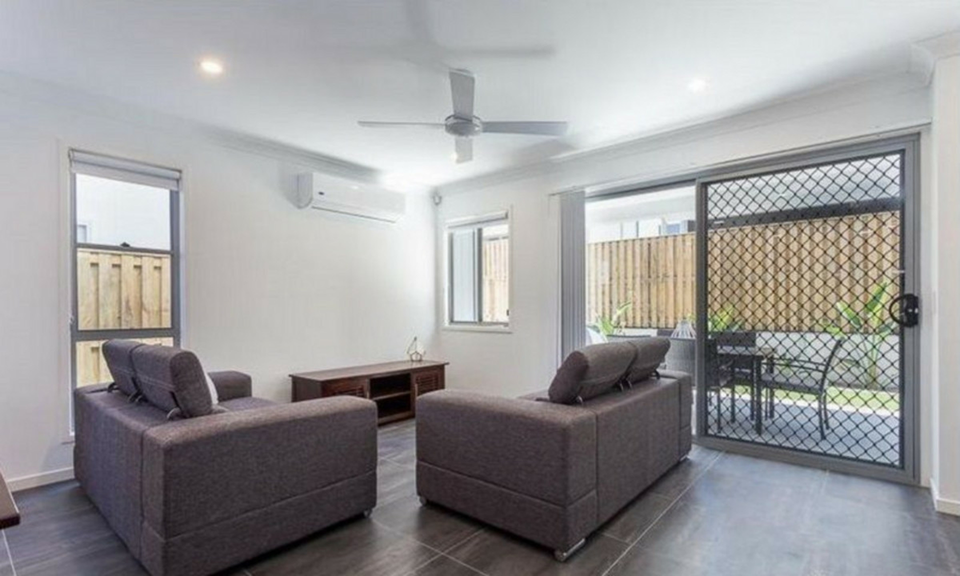 30/70 Willow Road — photo 3 of 9