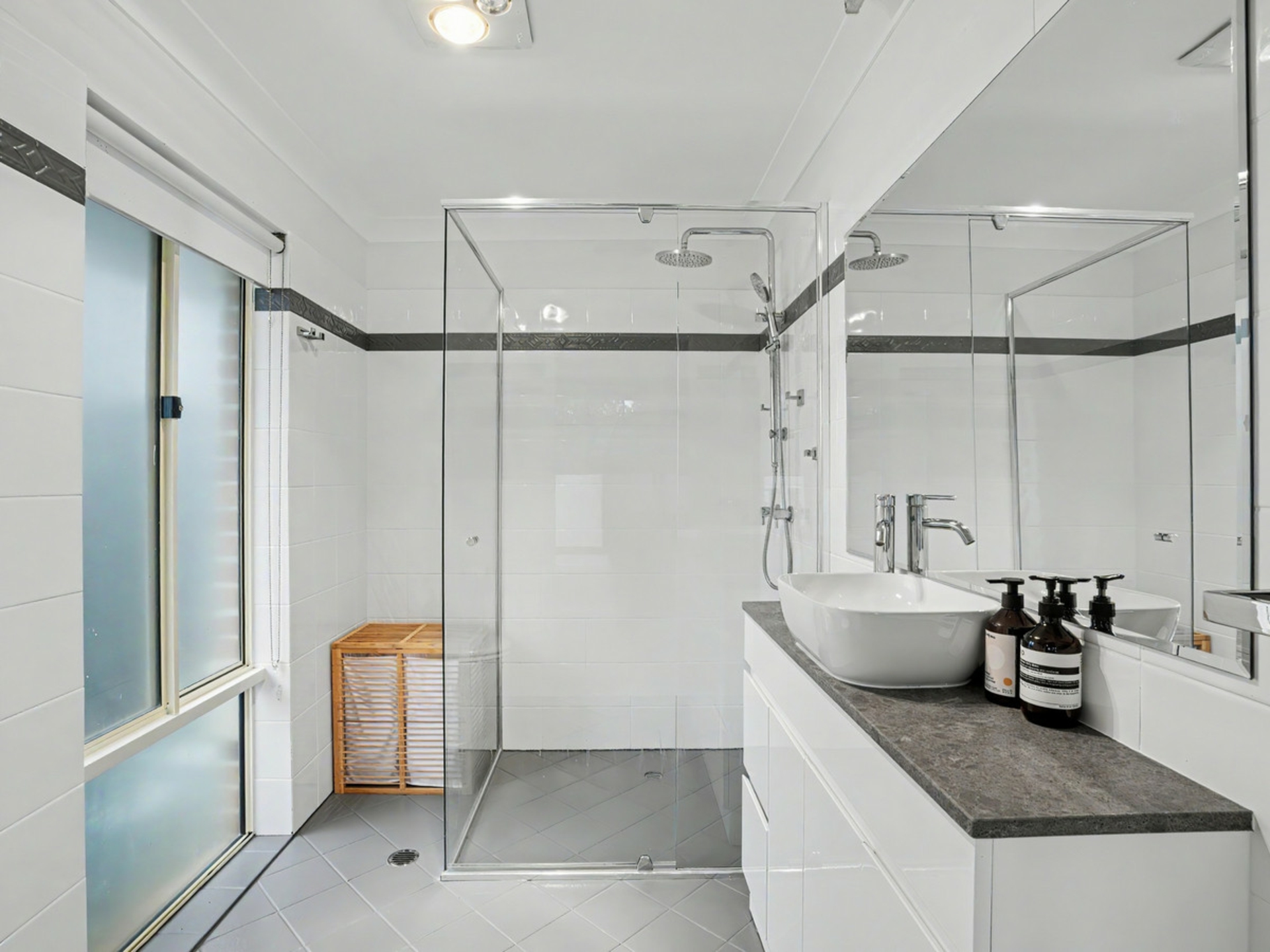 22 Babirra Street — photo 11 of 25