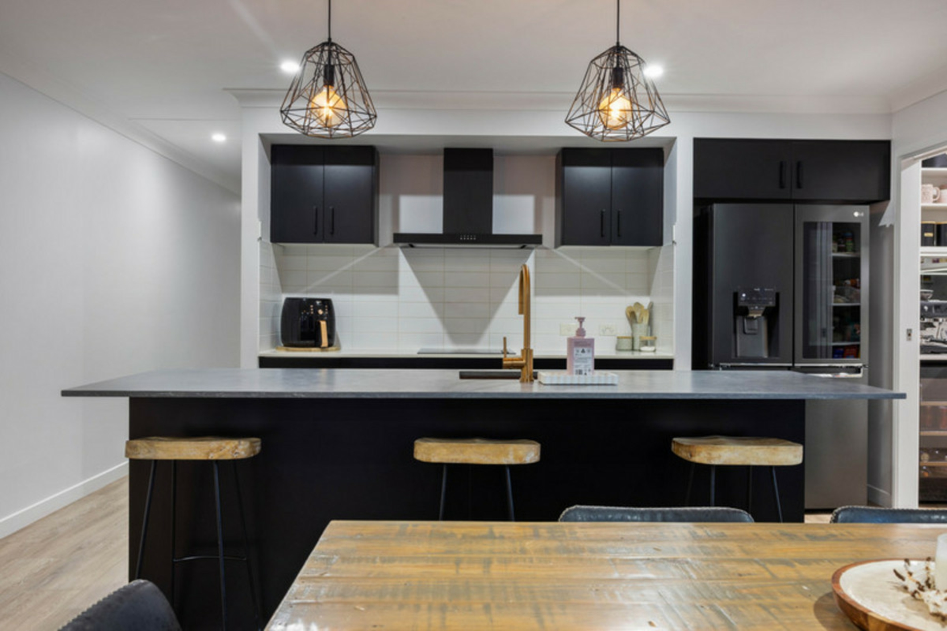 25 Alexa Rise — photo 12 of 30
