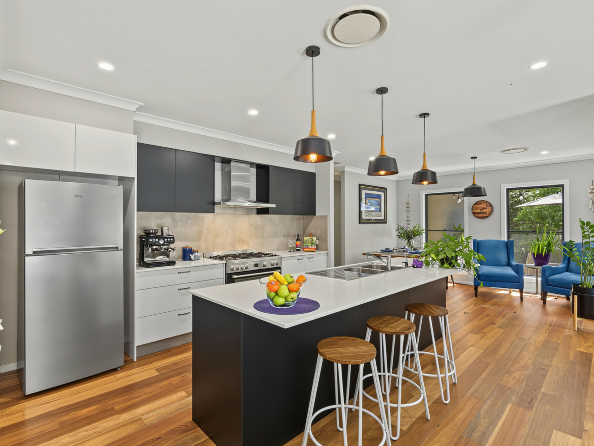37 Roberts Drive — photo 6 of 24