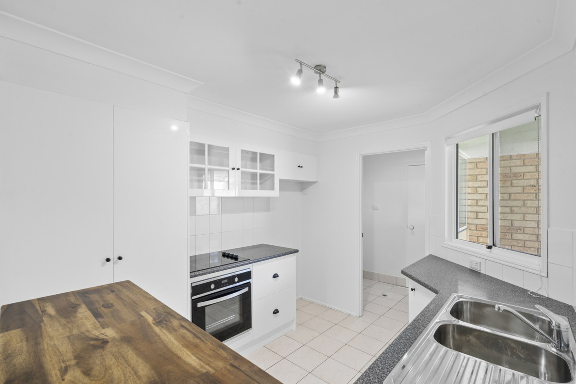6/70 Ridgevale Drive — photo 5 of 16