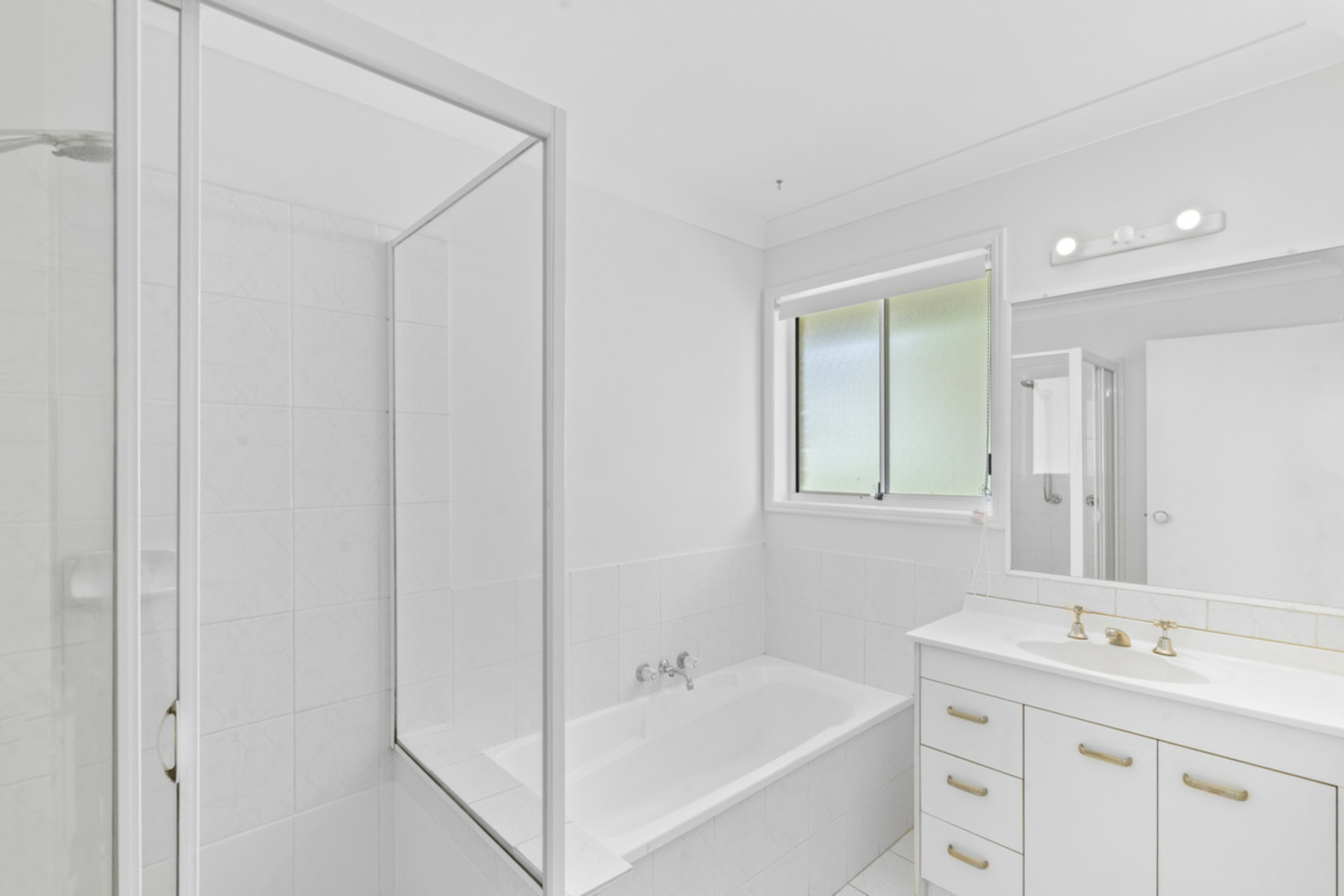 6/70 Ridgevale Drive — photo 12 of 16