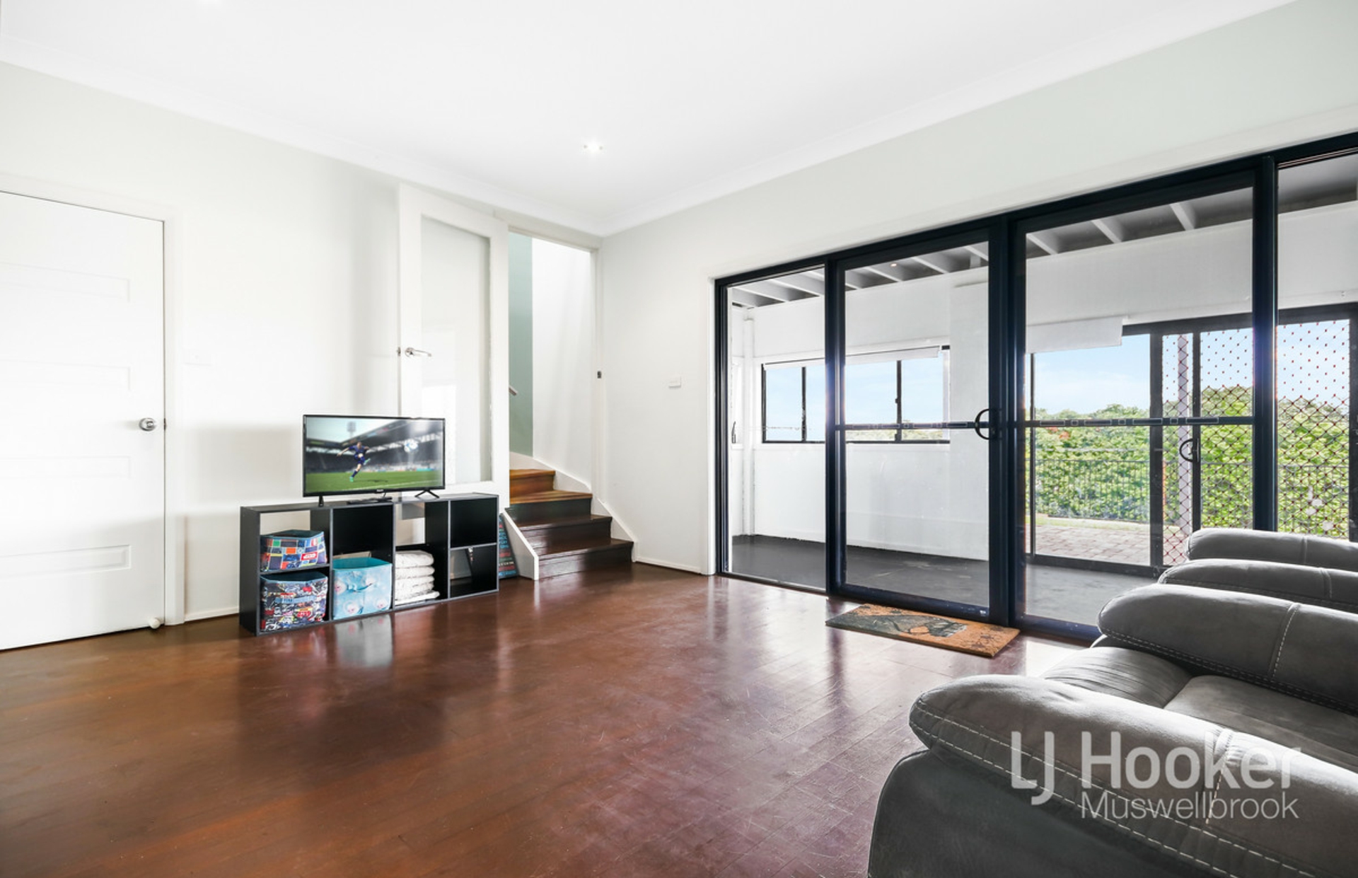 16 Redbank Drive — photo 11 of 24