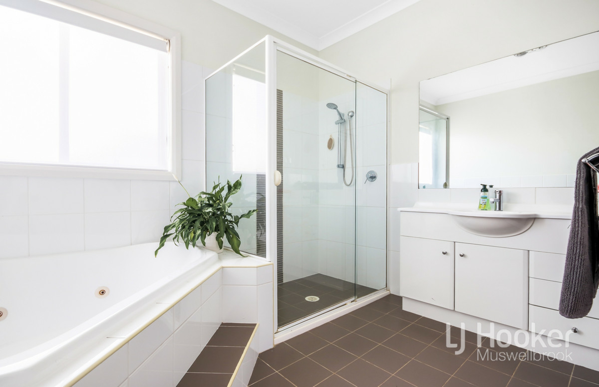 16 Redbank Drive — photo 18 of 24