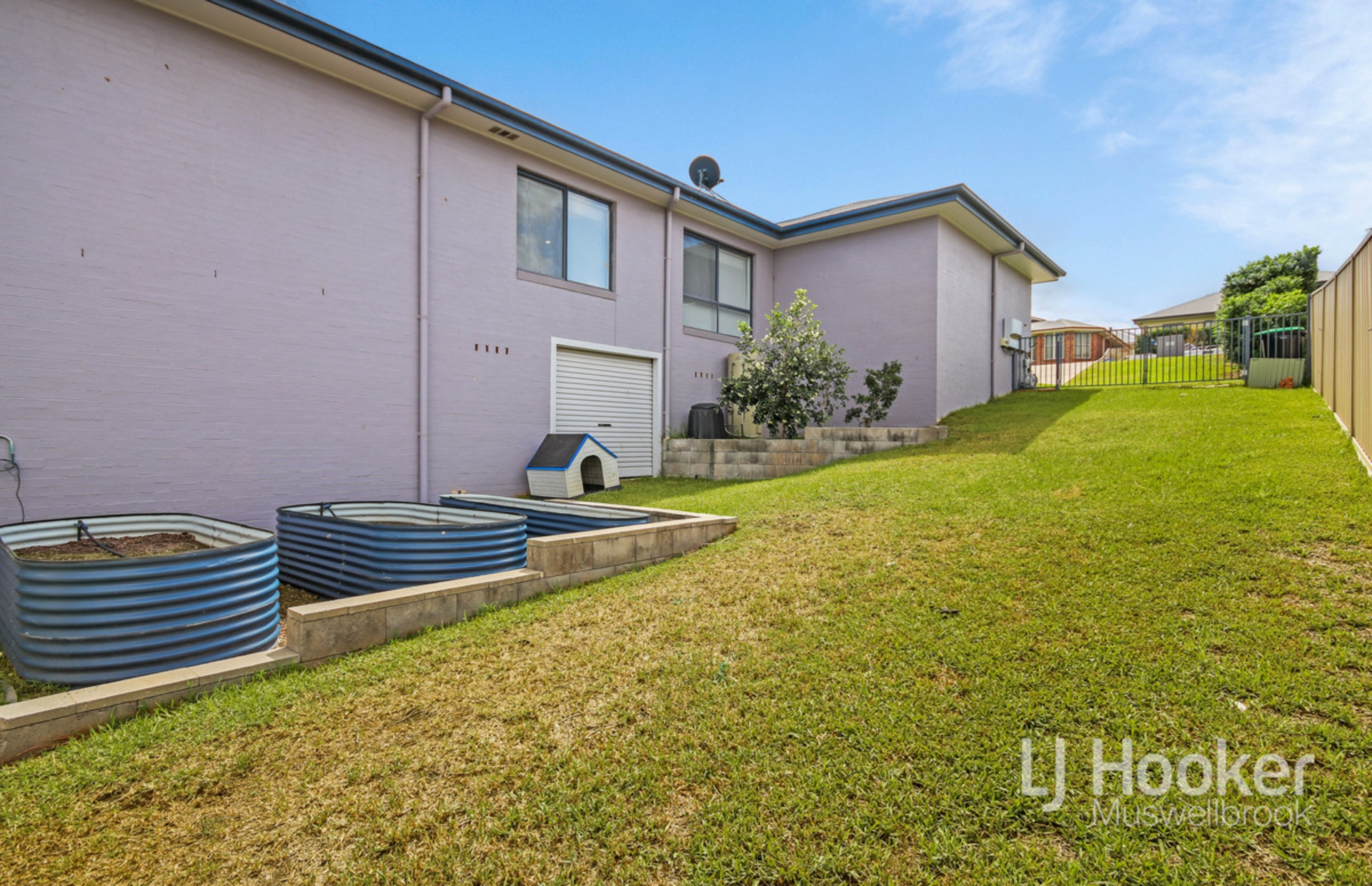 16 Redbank Drive — photo 22 of 24