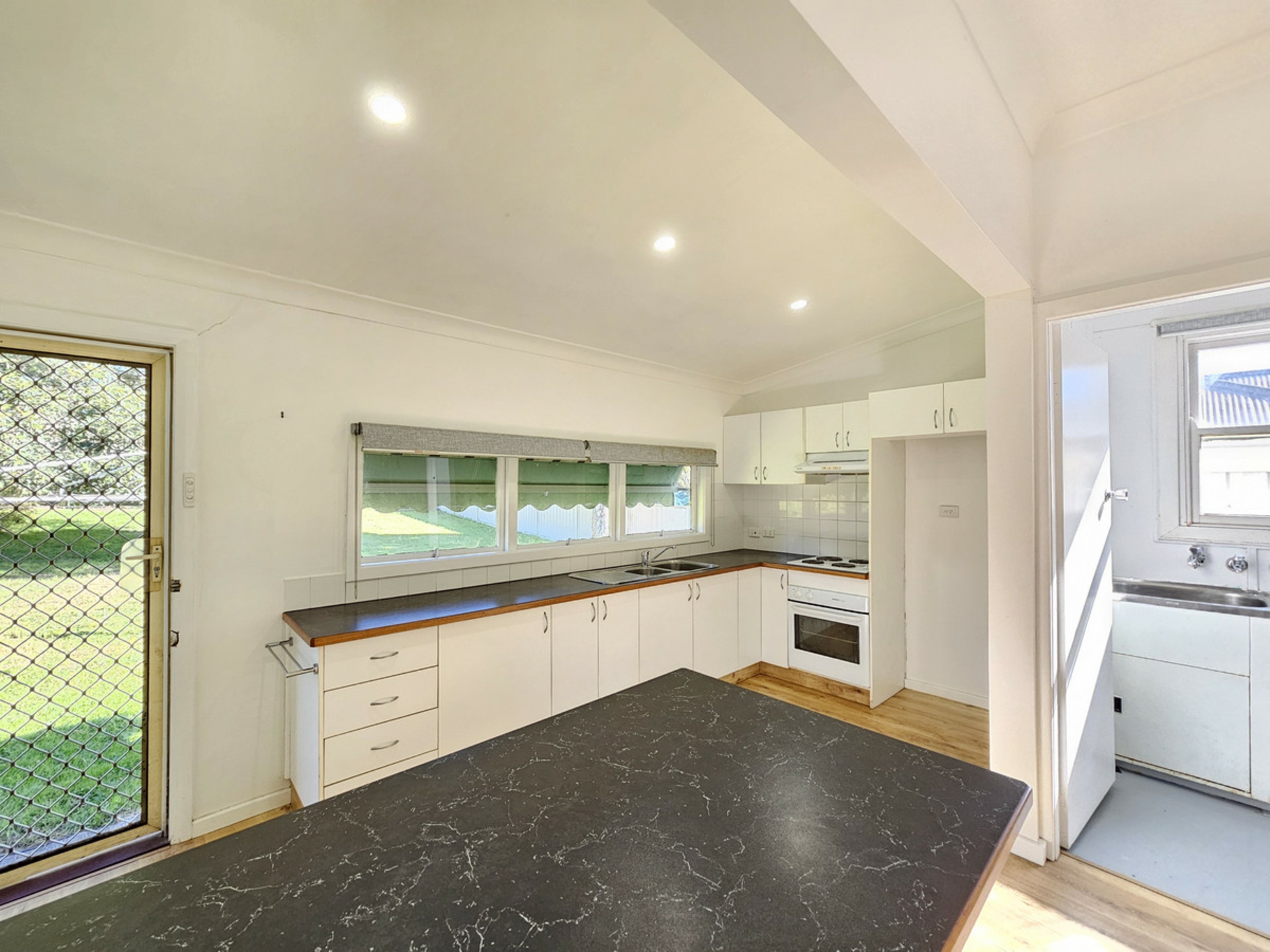 28 bligh Street — photo 12 of 17
