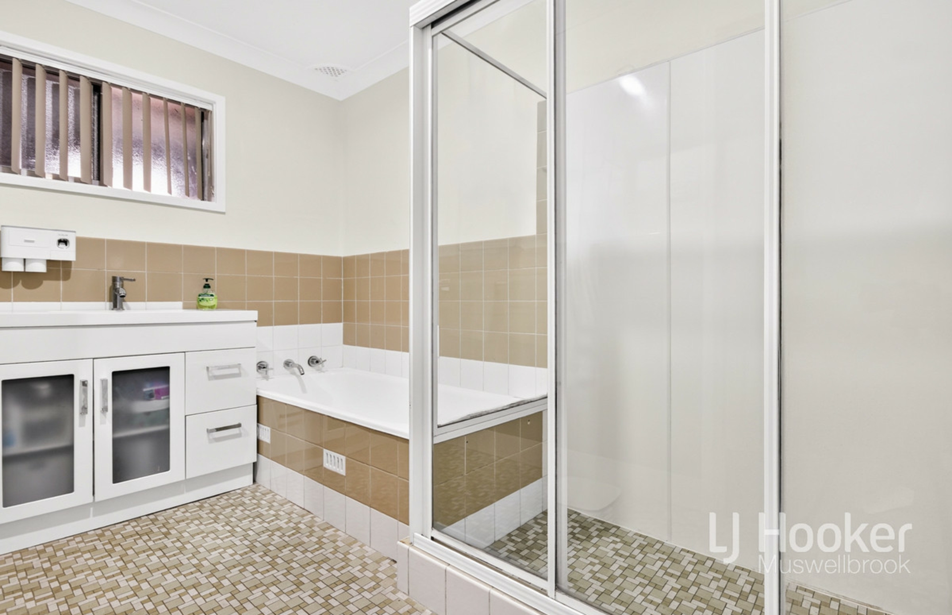 30 Cousins Street — photo 11 of 19