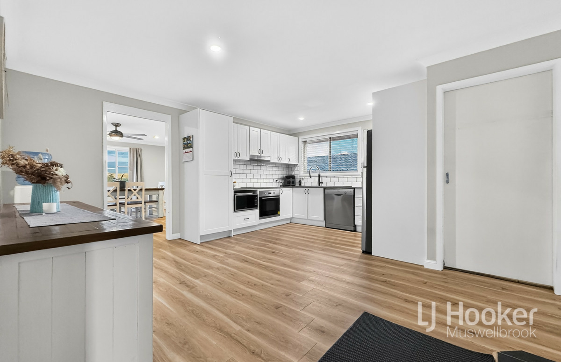 5 Fontana Way — photo 4 of 18
