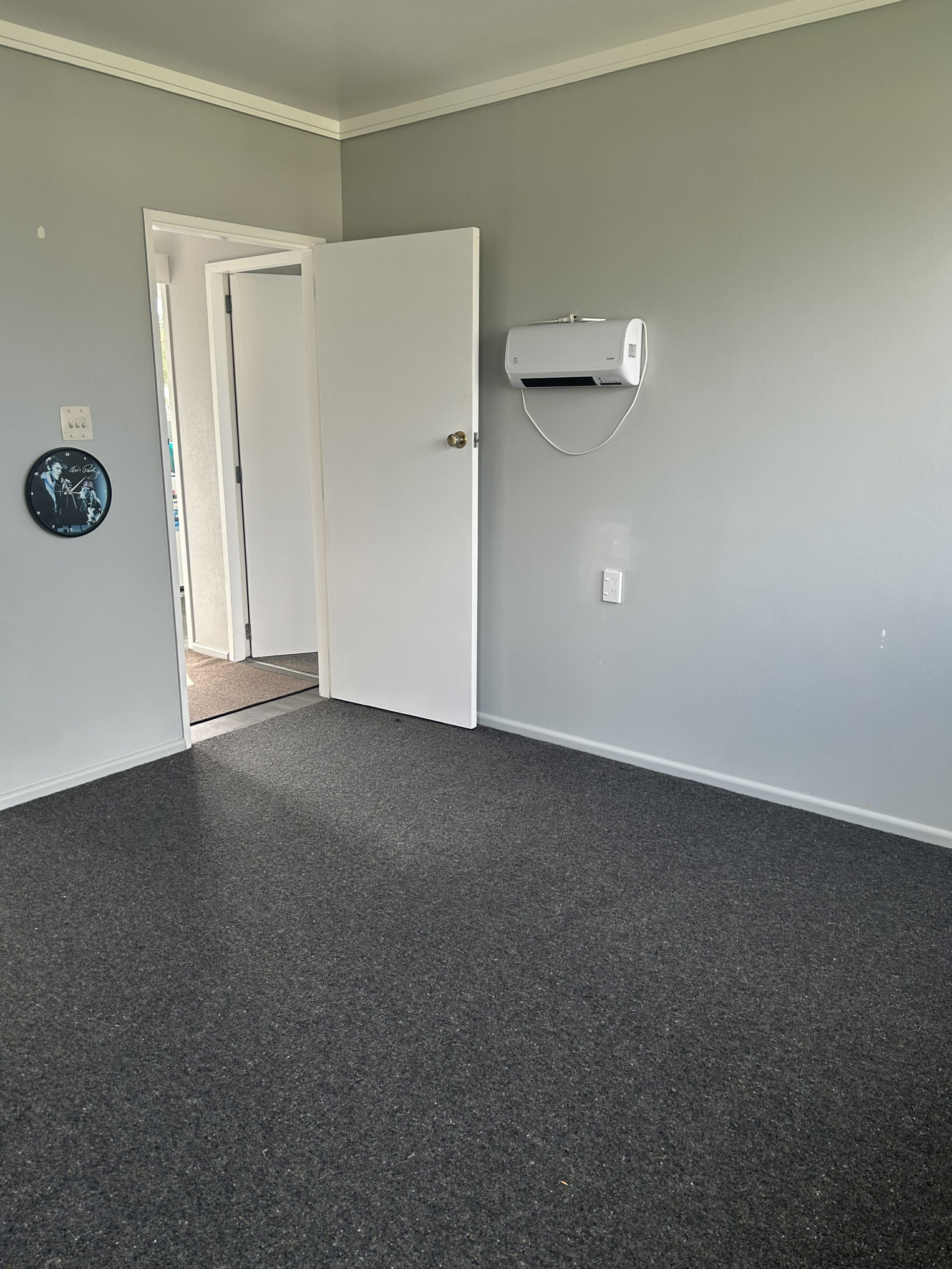 6 Andrews, PAEROA