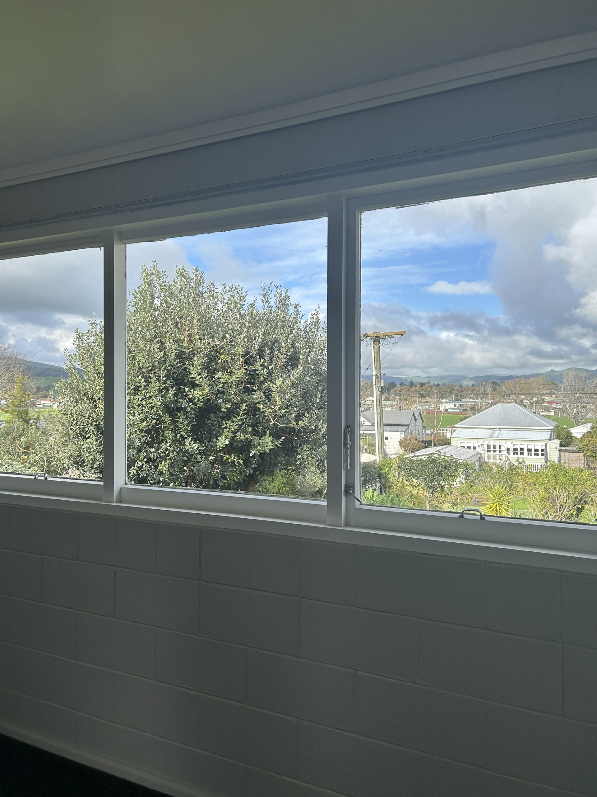 6 Andrews, PAEROA