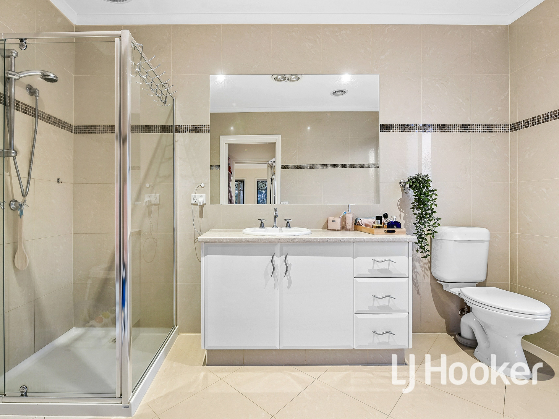 31 Kirkham Road, DANDENONG