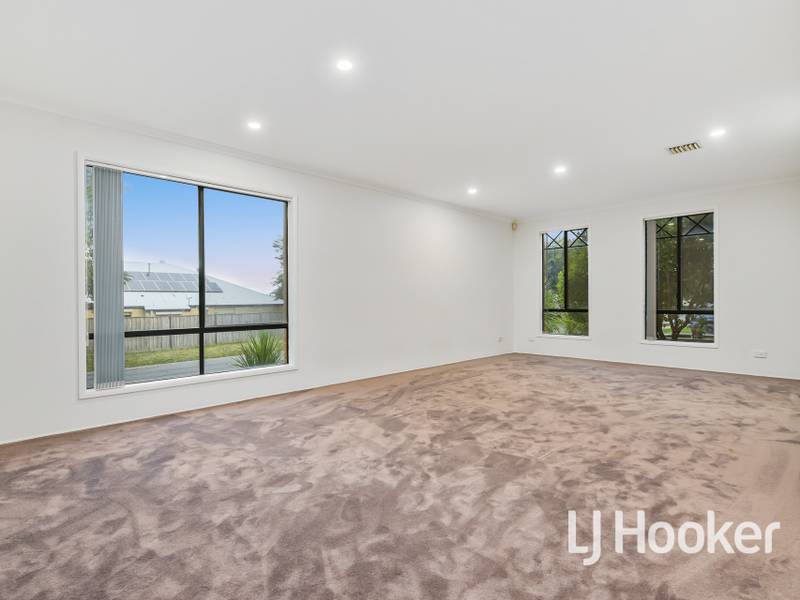 2 Teesdale Court, NARRE WARREN SOUTH