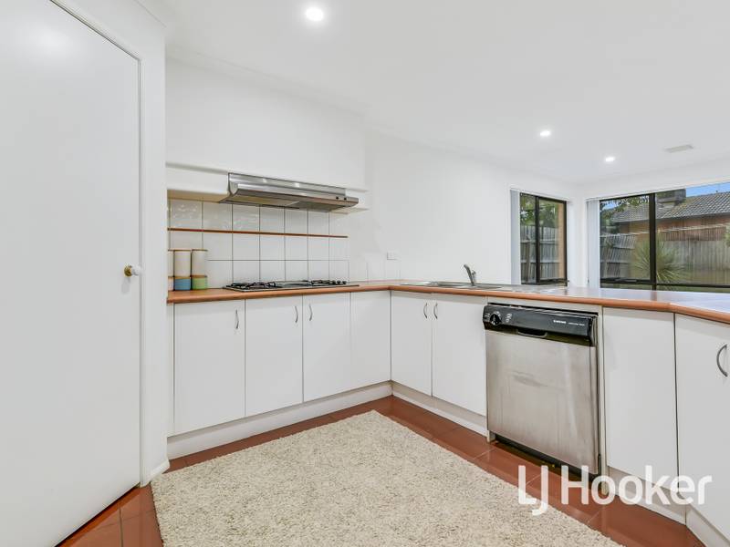 2 Teesdale Court, NARRE WARREN SOUTH