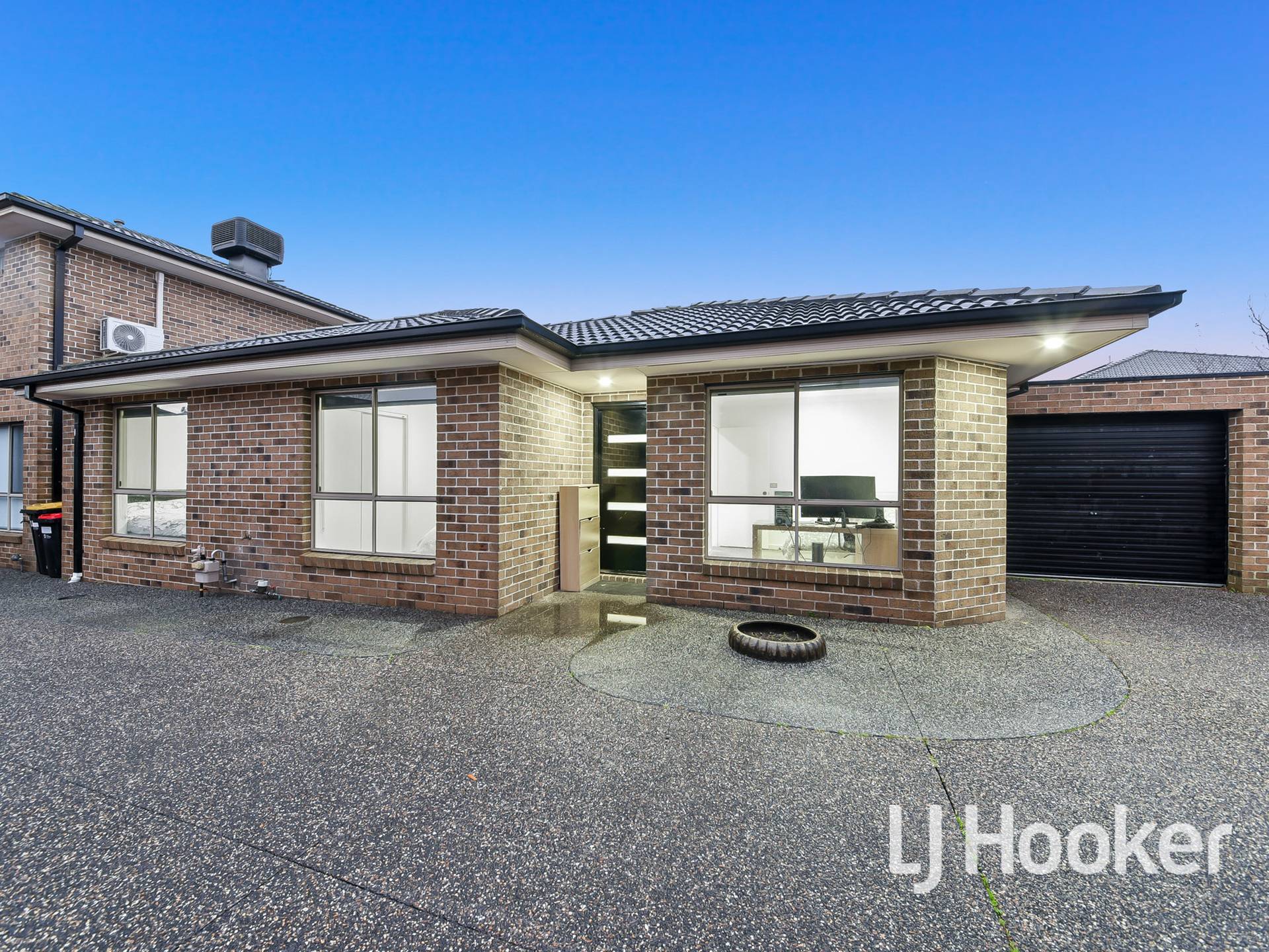 3/2 Canberra Avenue, Dandenong