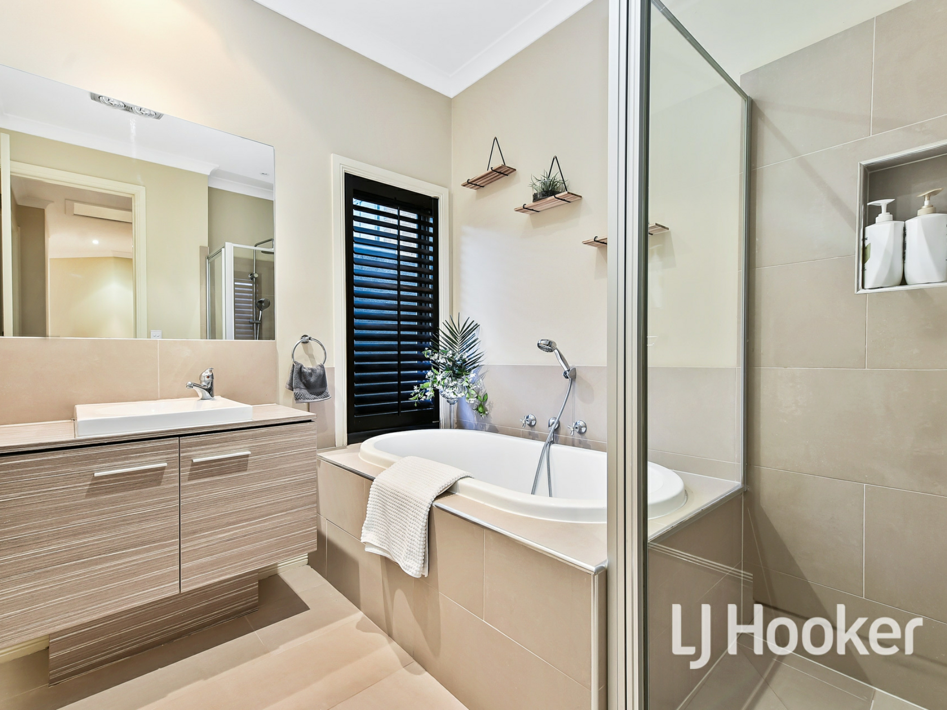 4 Nature Circuit, CRANBOURNE NORTH