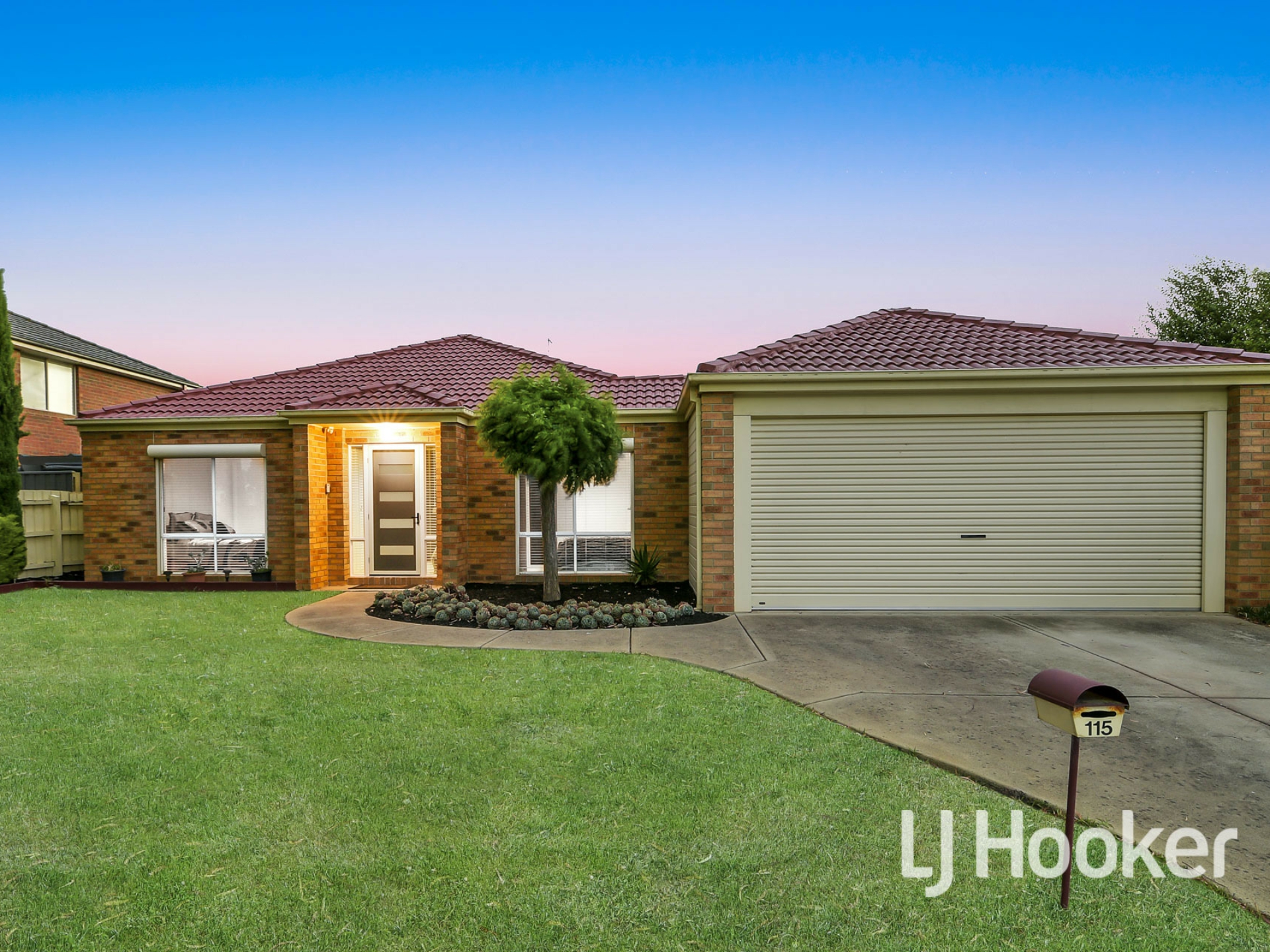 115 Hutchinson Drive Lynbrook VIC