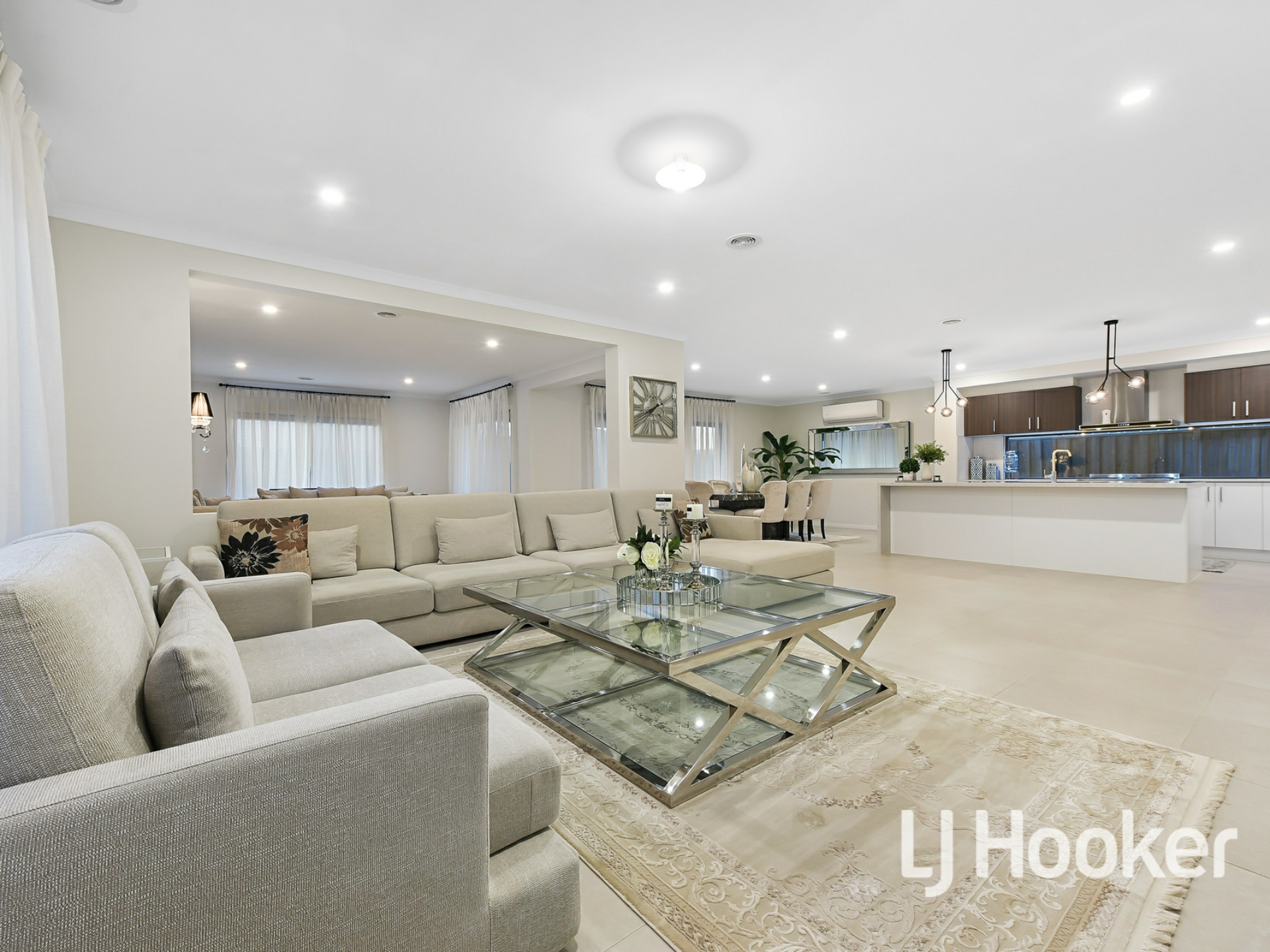 14 Verdant Drive, CLYDE NORTH
