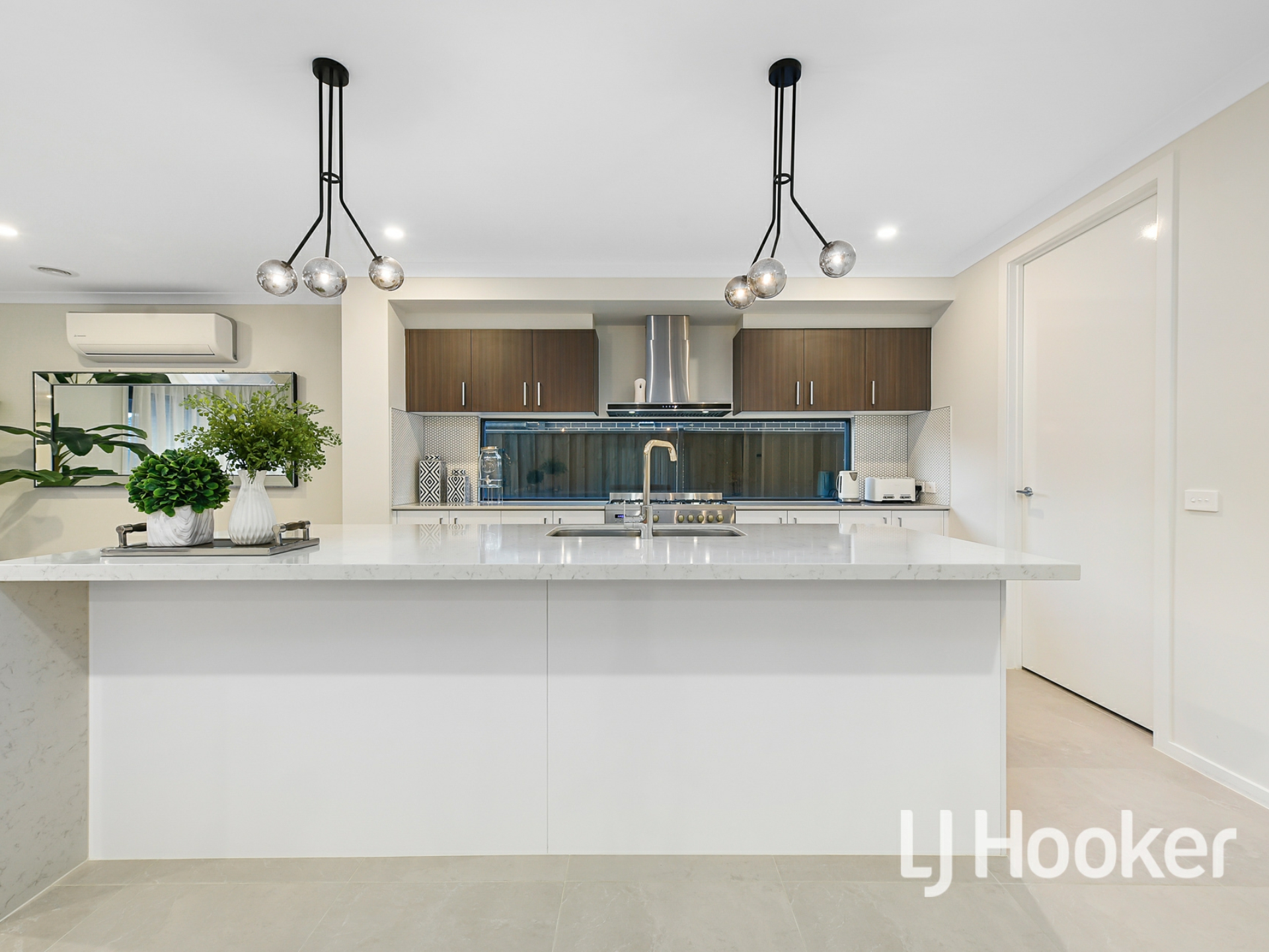 14 Verdant Drive, CLYDE NORTH