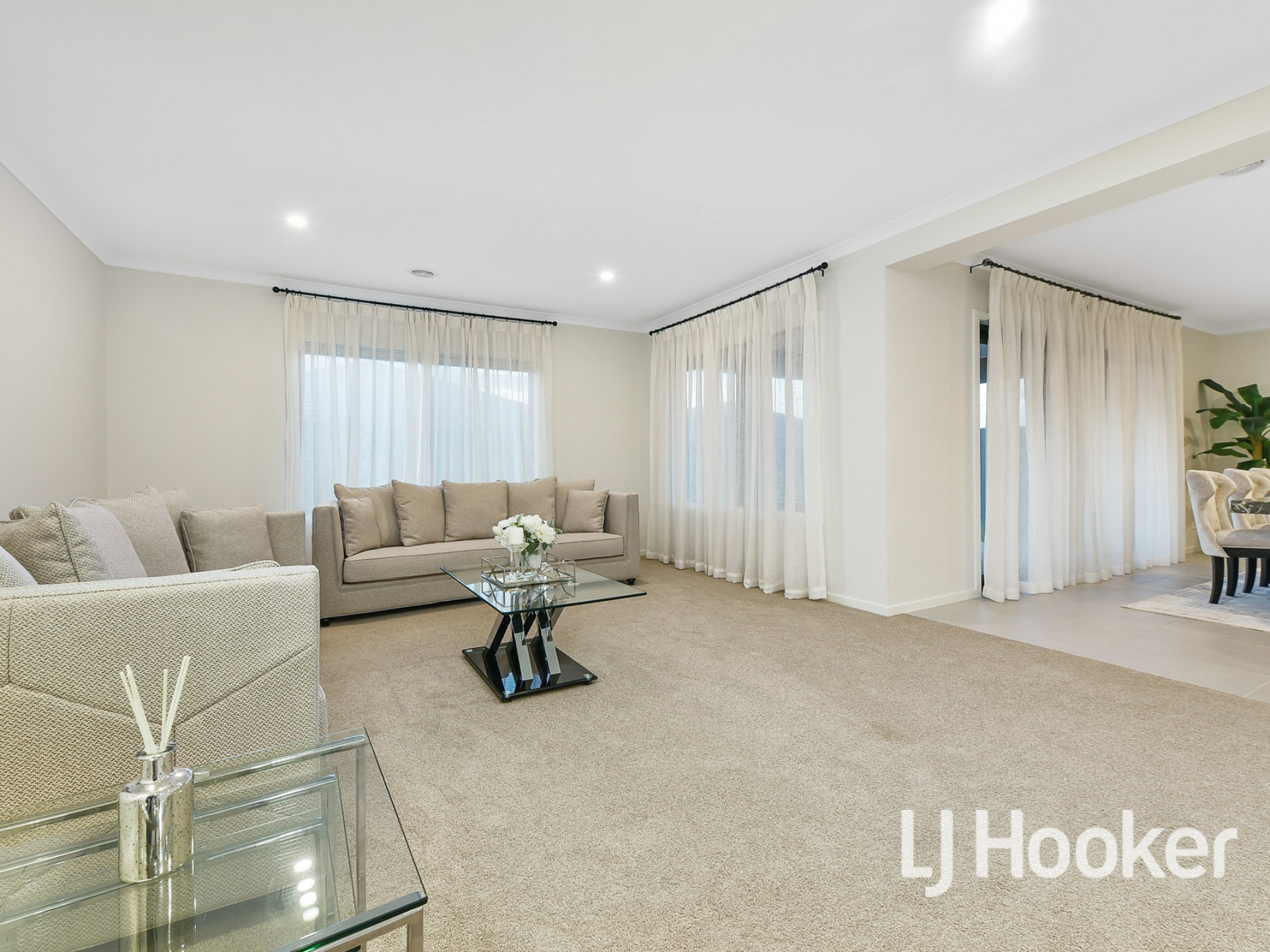 14 Verdant Drive, CLYDE NORTH