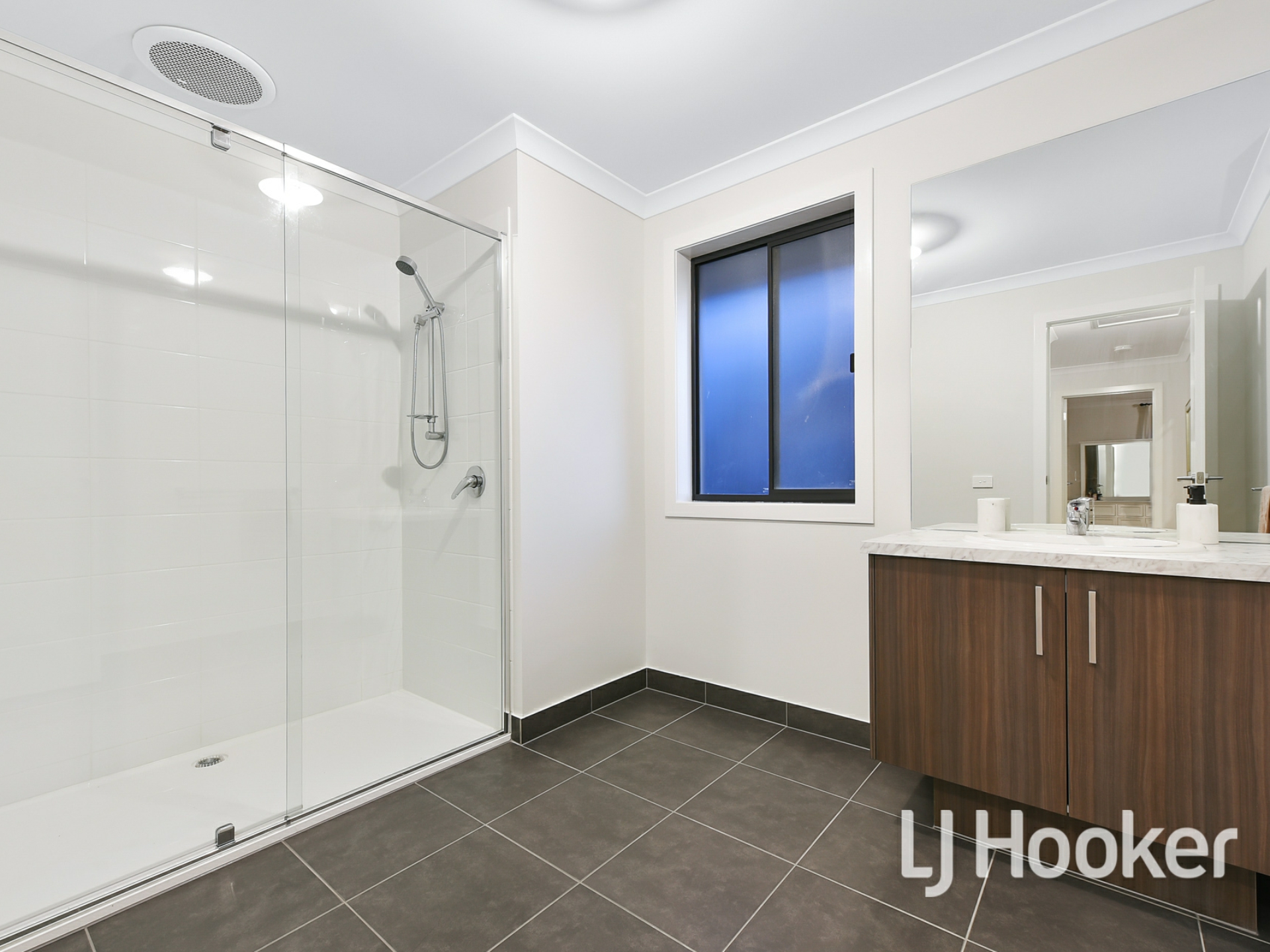 14 Verdant Drive, CLYDE NORTH