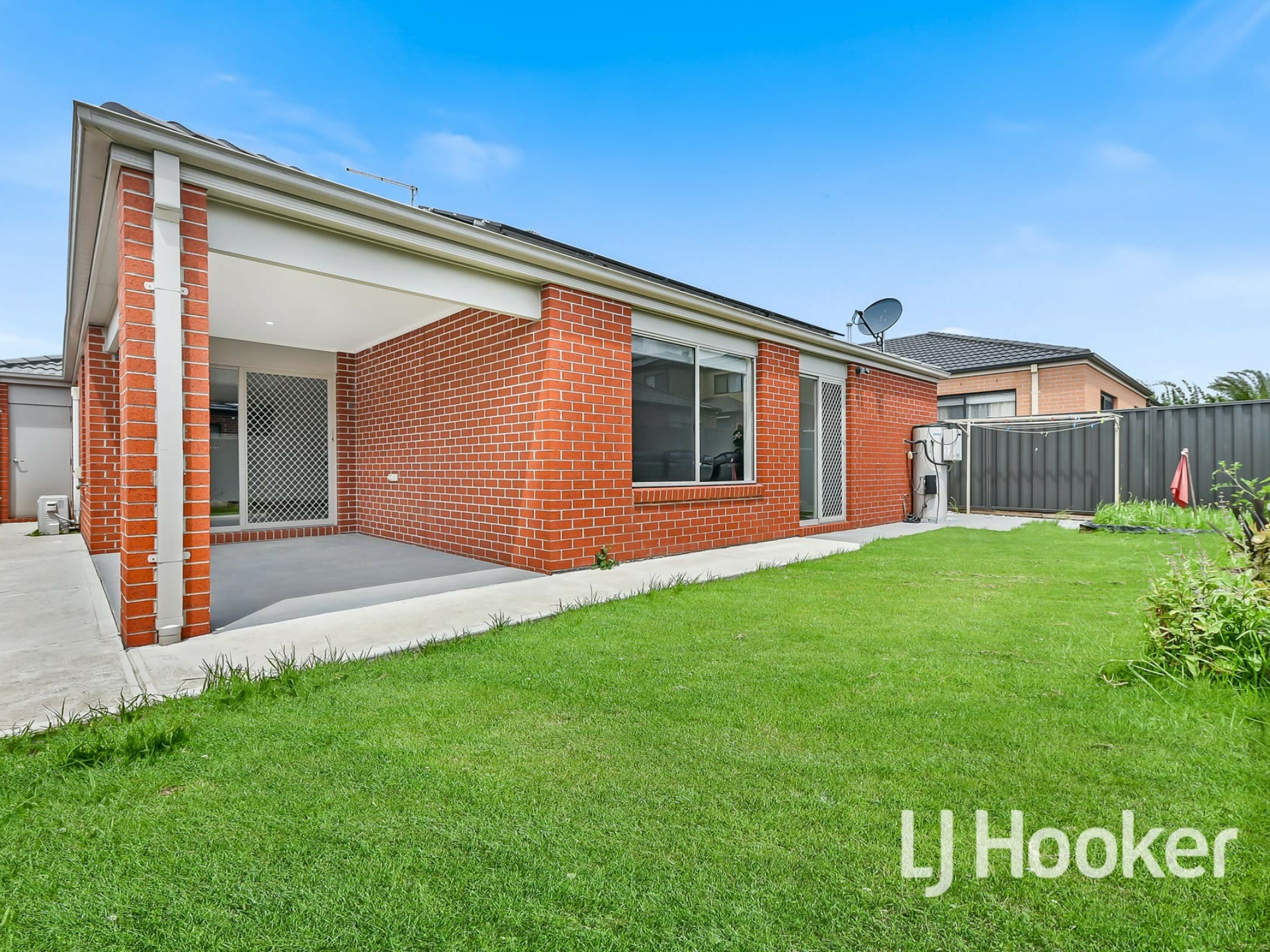 28 Benedetto Crescent, Cranbourne East