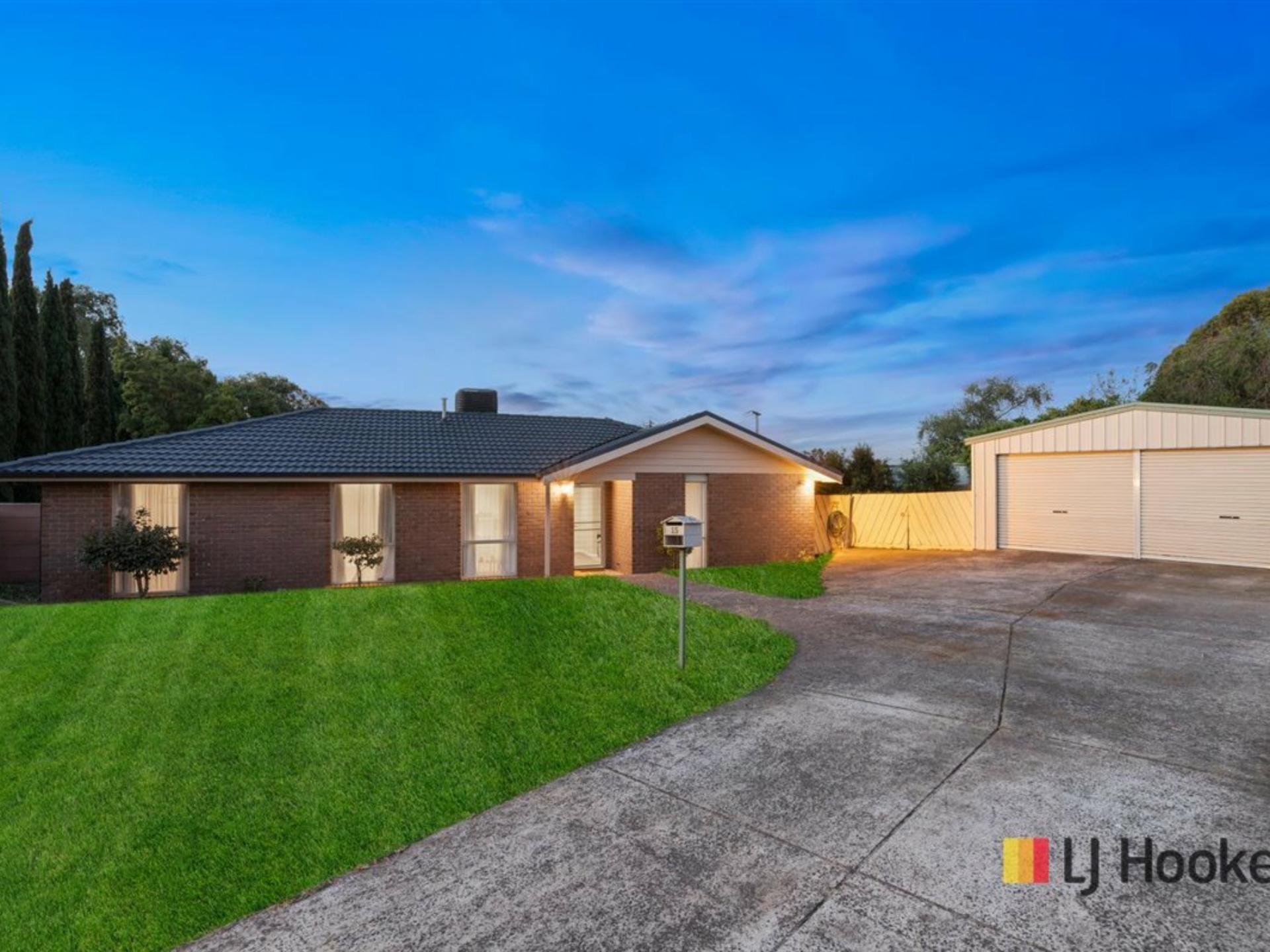 15 Kooyong Close Hampton Park VIC