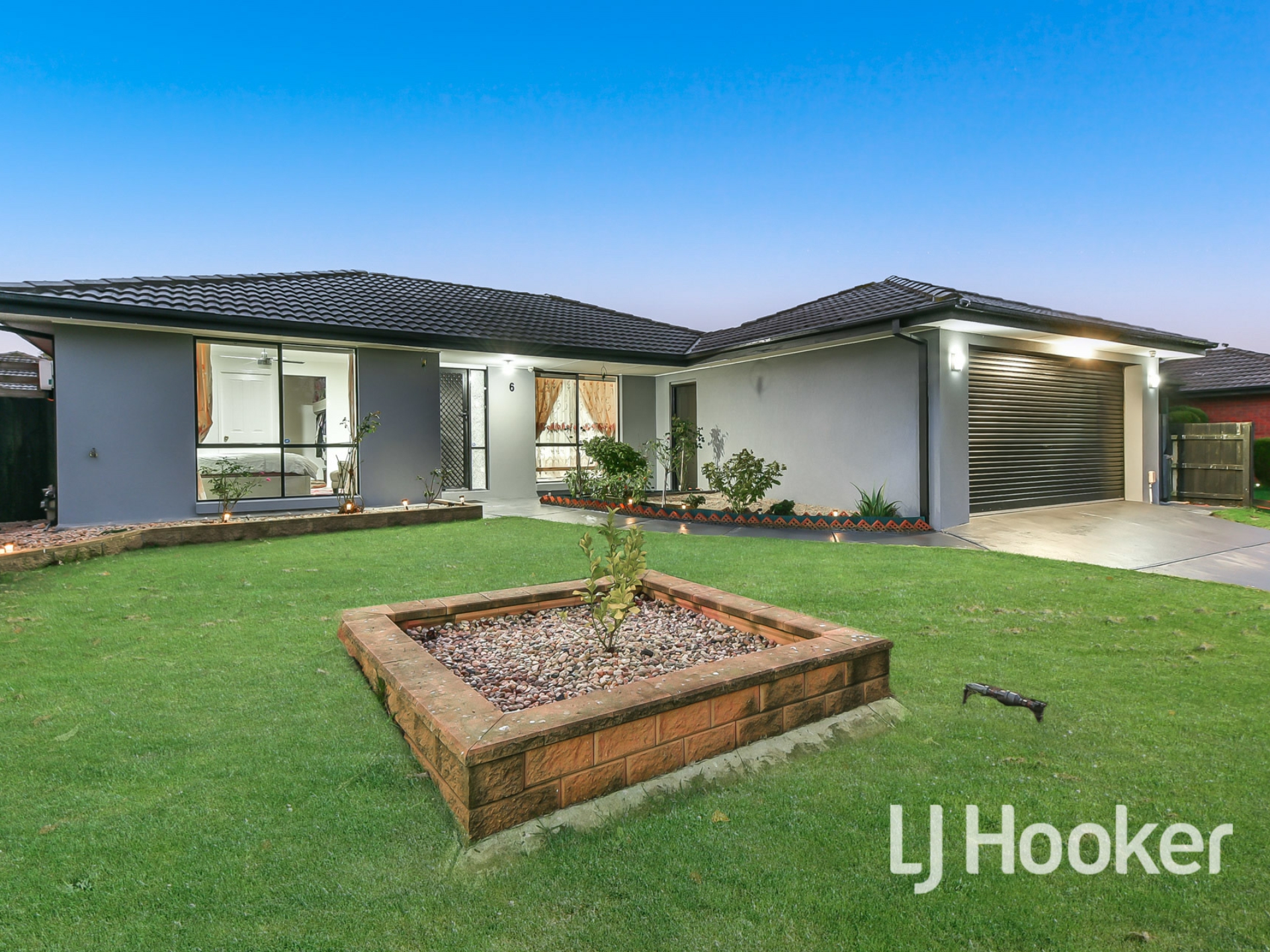 6 Chatham Close, Cranbourne East