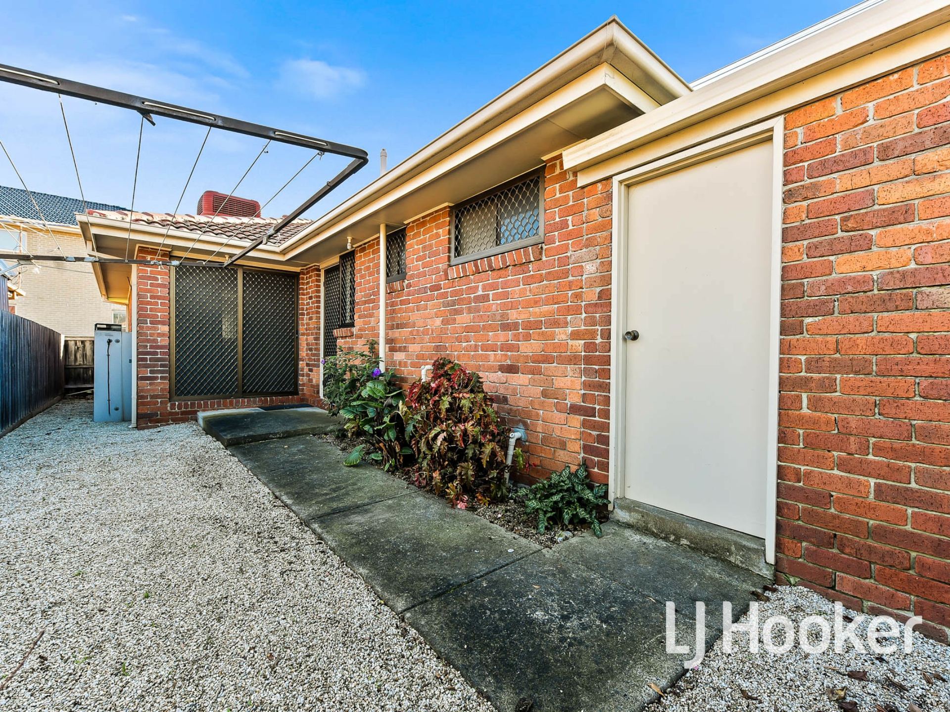 1/27 Kirkham Road, DANDENONG