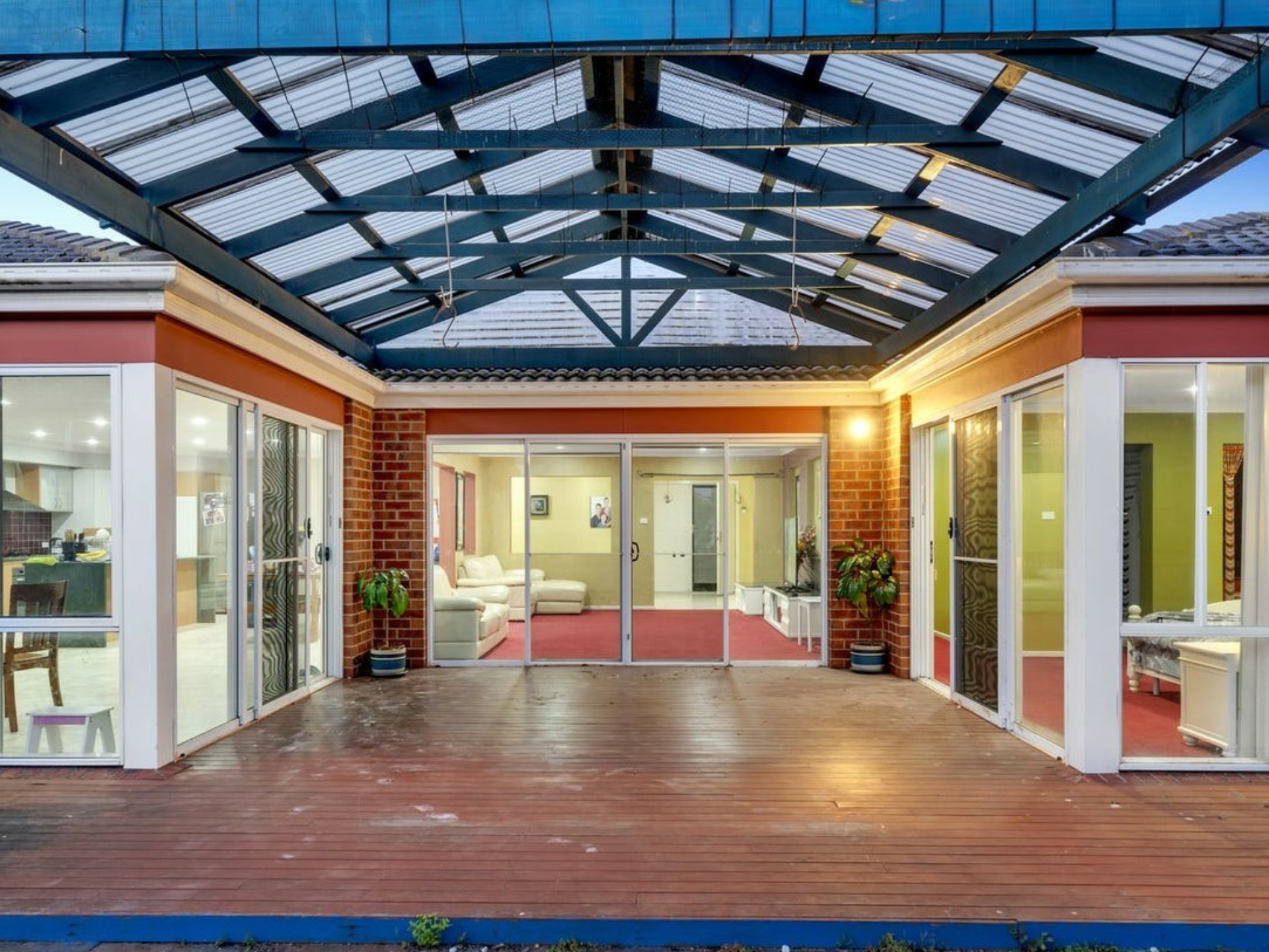 15 Sussex Avenue Cranbourne North VIC