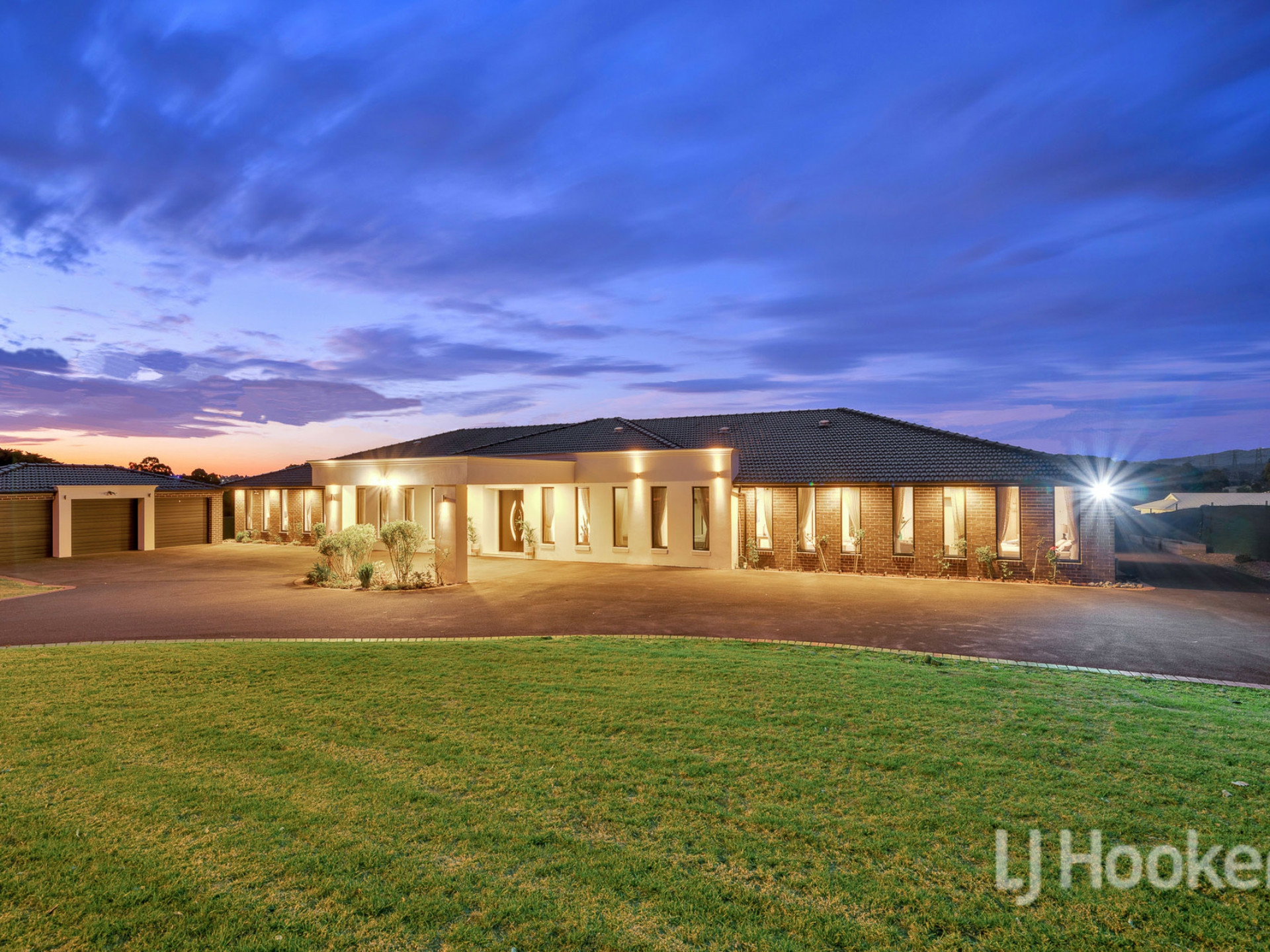 221 BelgraveHallam Road Narre Warren North VIC Property Details LJ