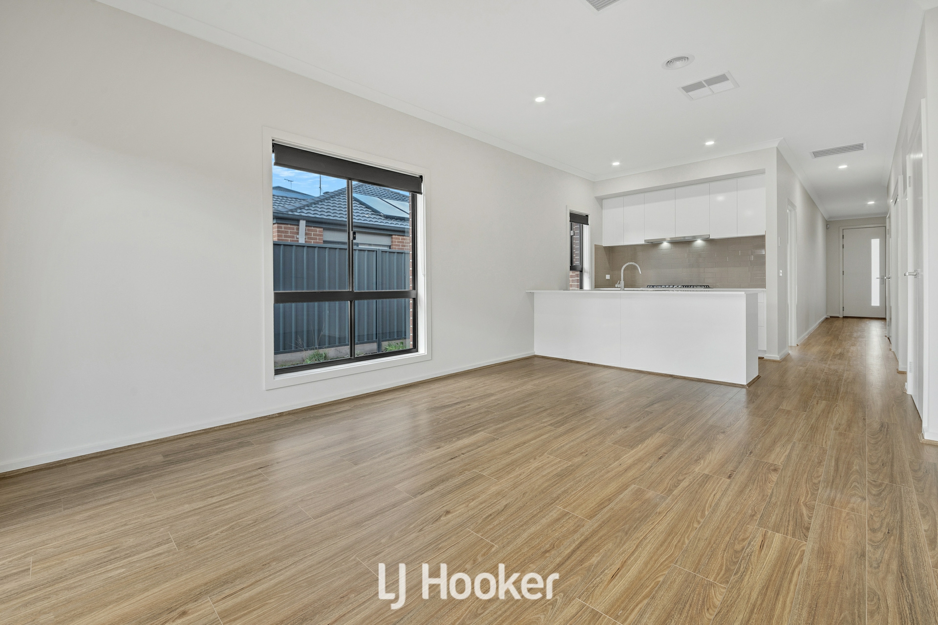 9 Carnelian Circuit, CLYDE NORTH