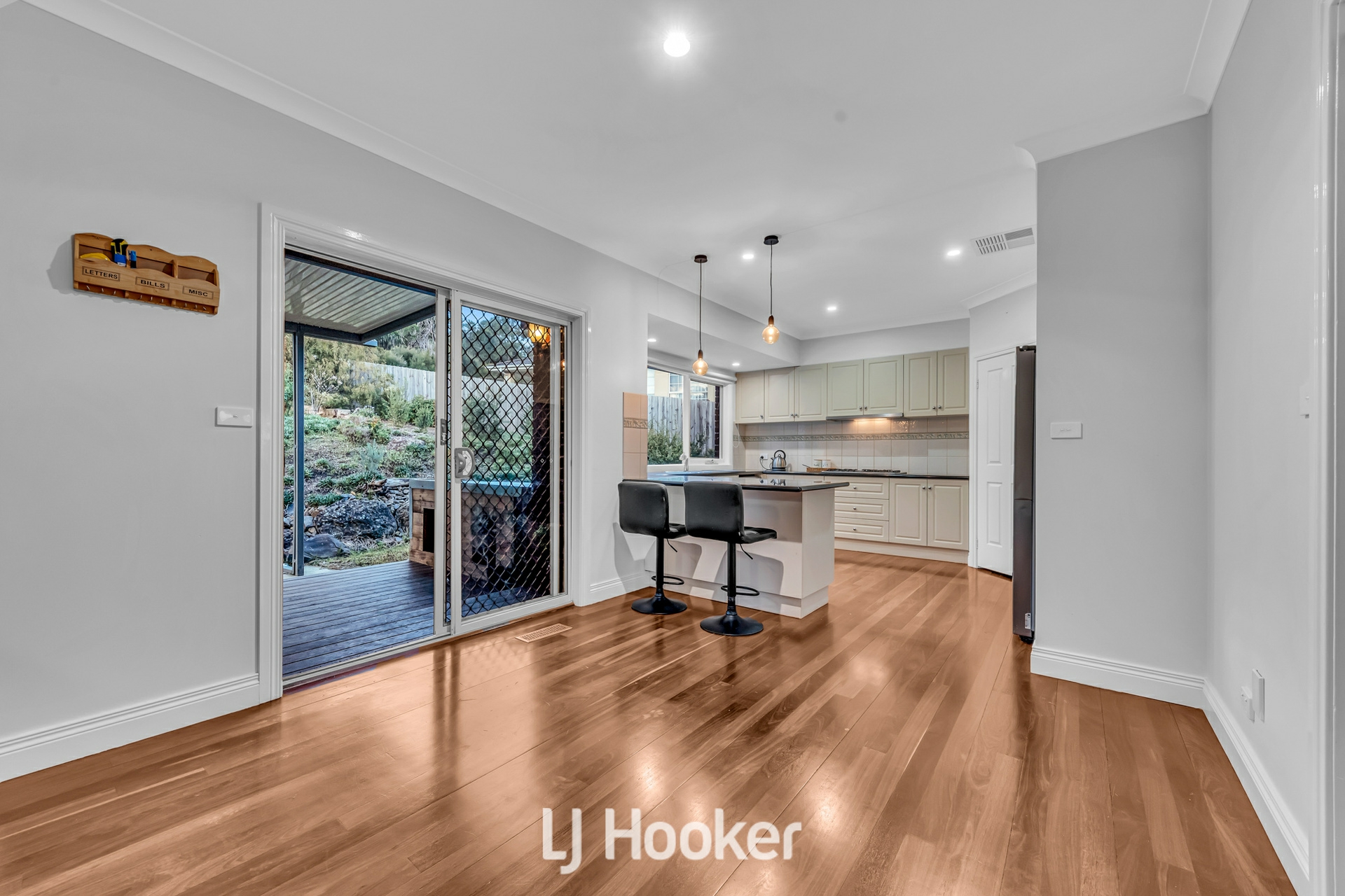 6 Greenview Close, LYSTERFIELD SOUTH