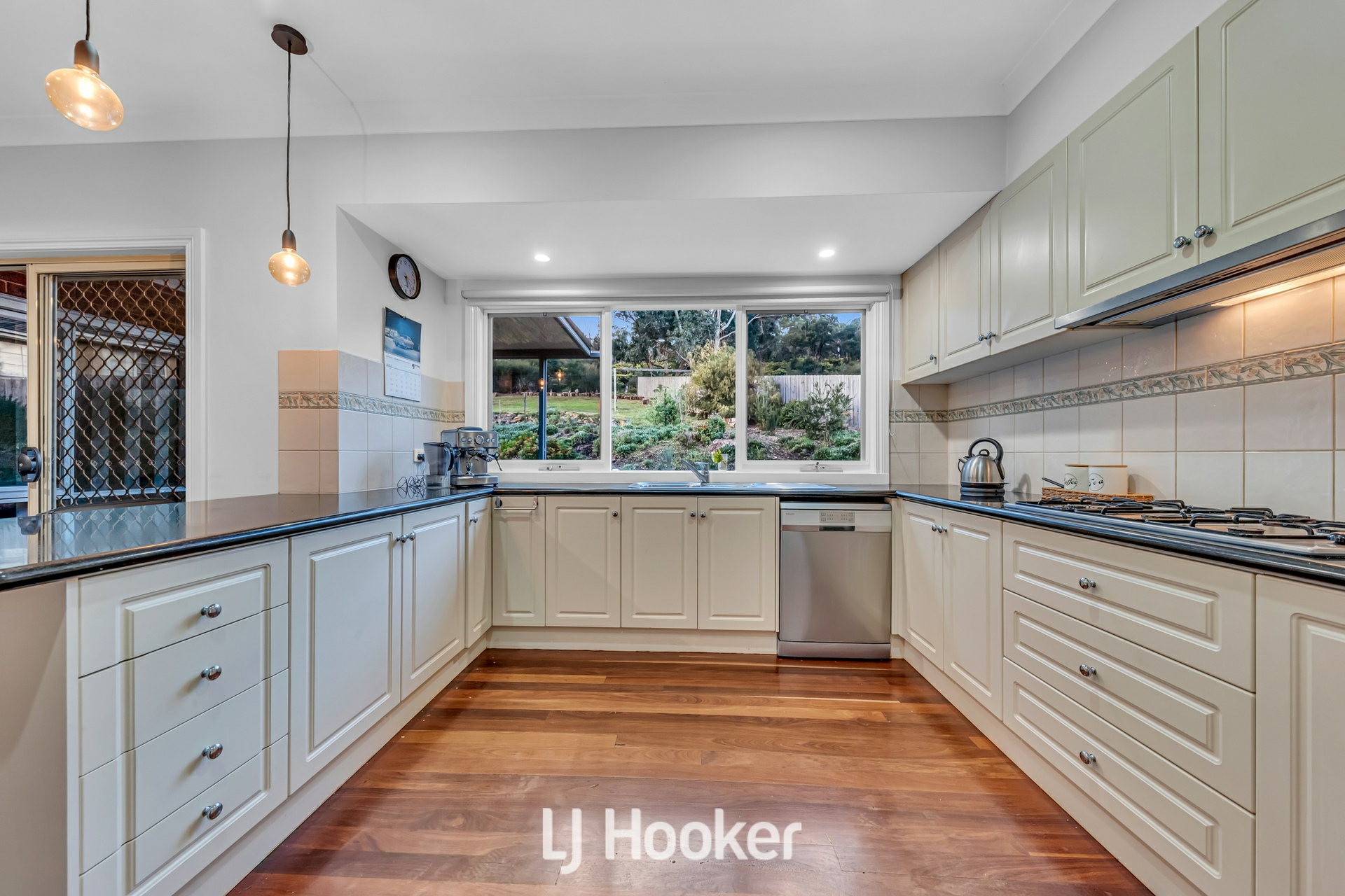 6 Greenview Close, LYSTERFIELD SOUTH