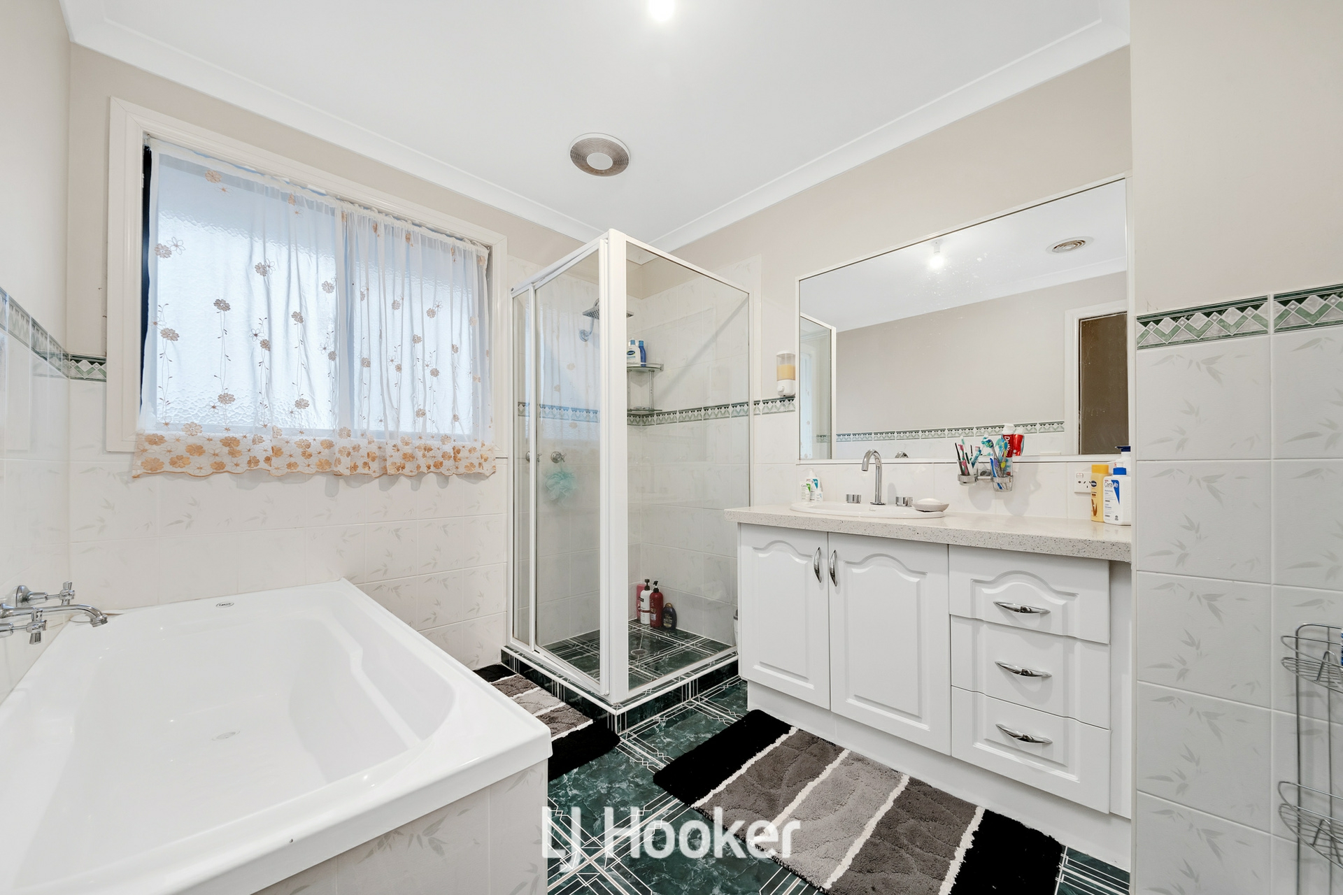12 Longfield Way, NARRE WARREN SOUTH