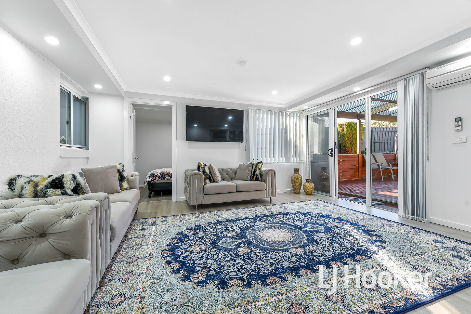 28 Lake View Drive, NARRE WARREN SOUTH