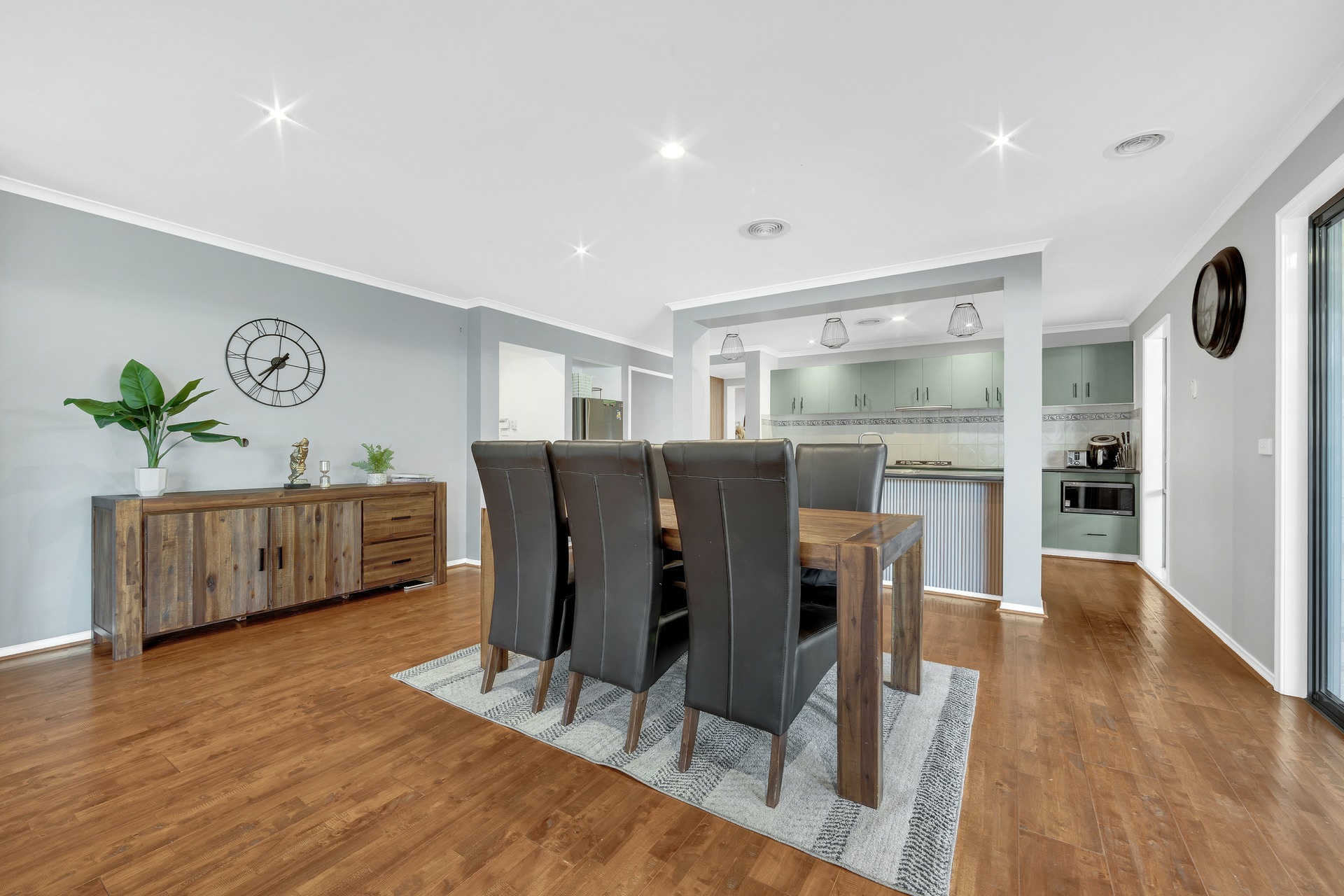 17 Hunt Club Boulevard, CRANBOURNE EAST