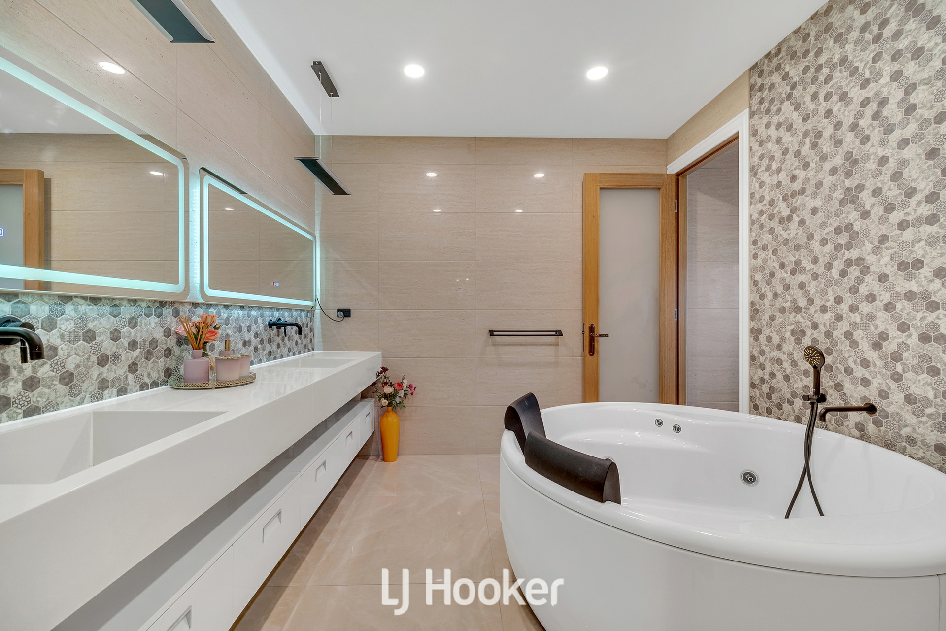 10 Emily Promenade, KEYSBOROUGH