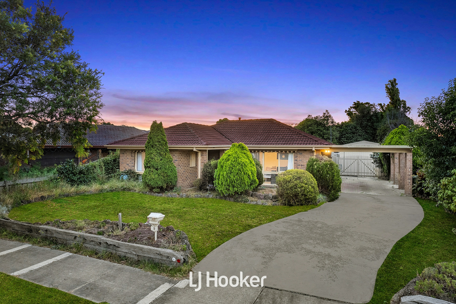 9 Gray Street, Cranbourne North