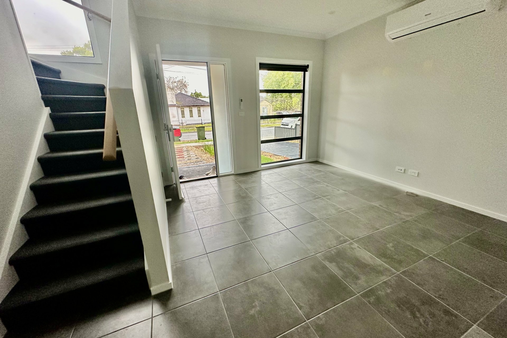 1/98 Paperbark Street, DOVETON